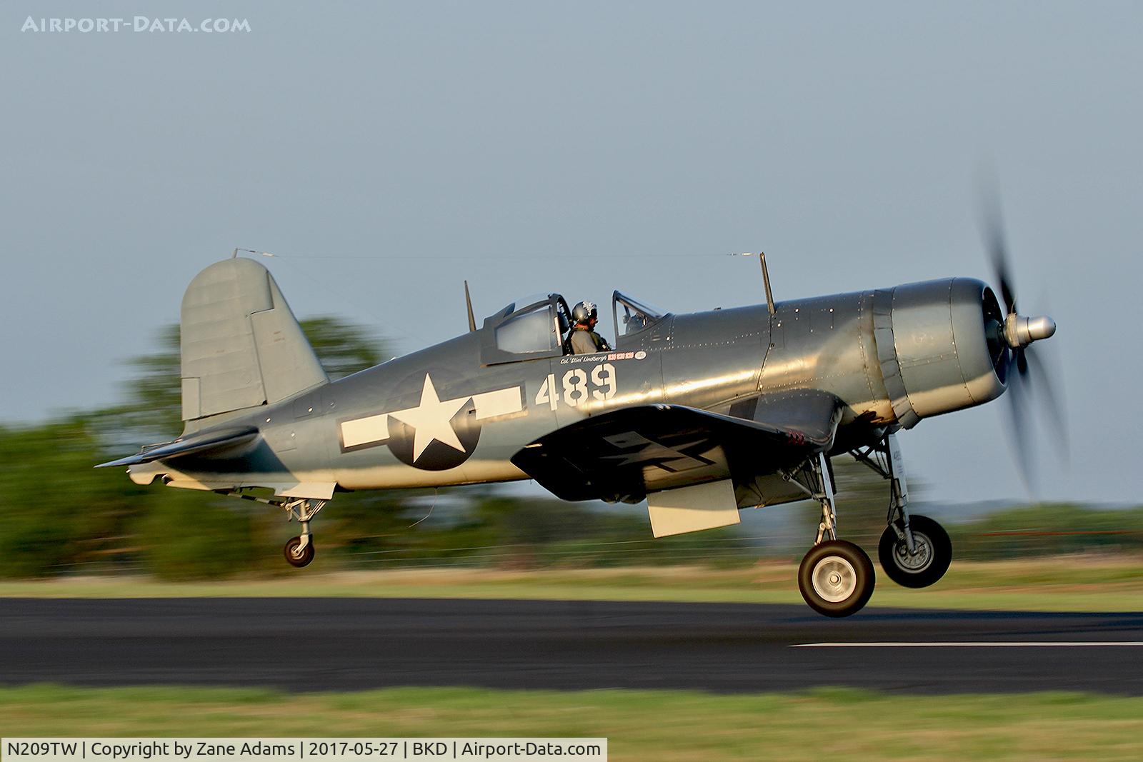 N209TW, Goodyear FG-1D Corsair C/N 3750, At the 2017 Breckenridge Airshow