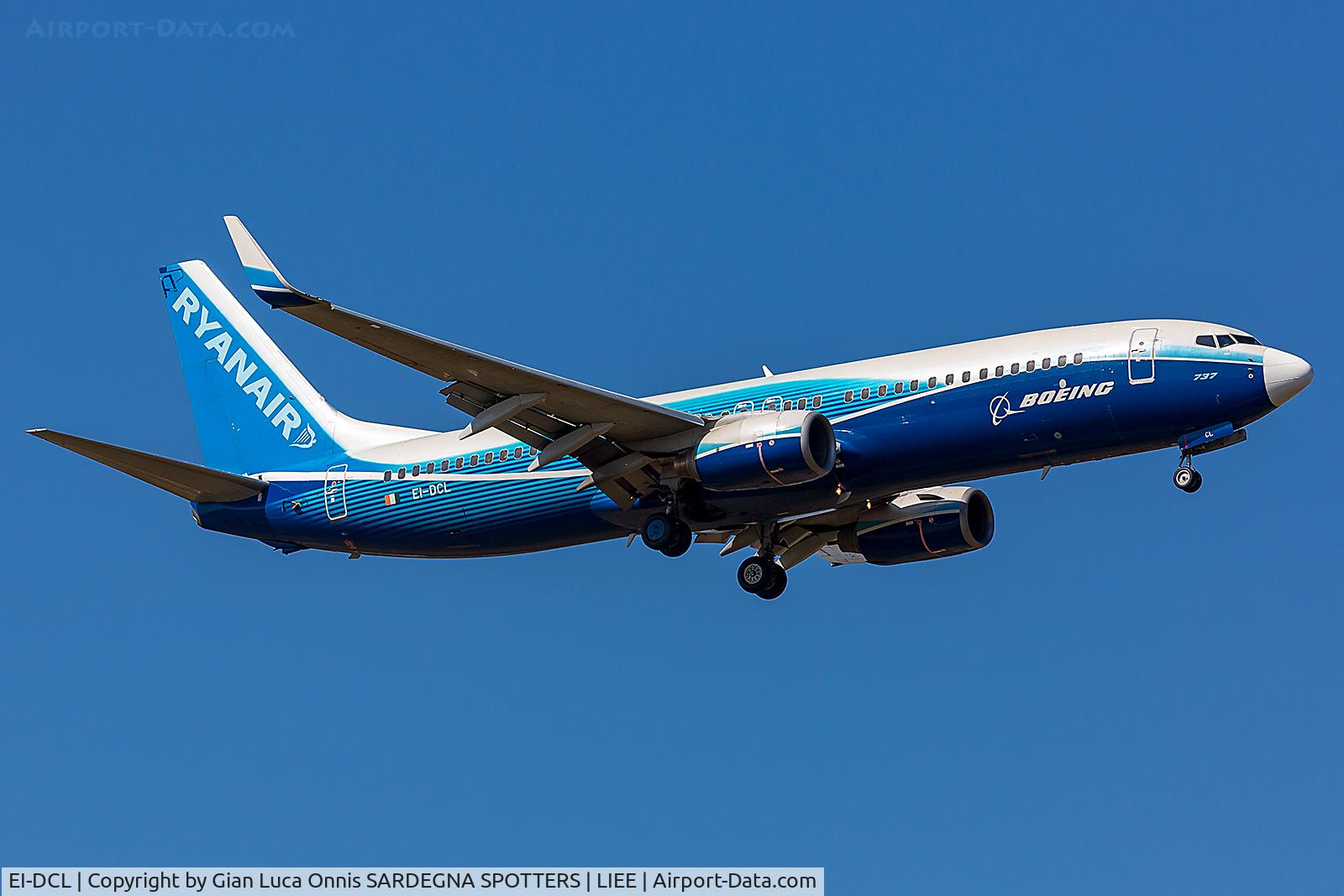 EI-DCL, 2004 Boeing 737-8AS C/N 33806, LANDING 14R