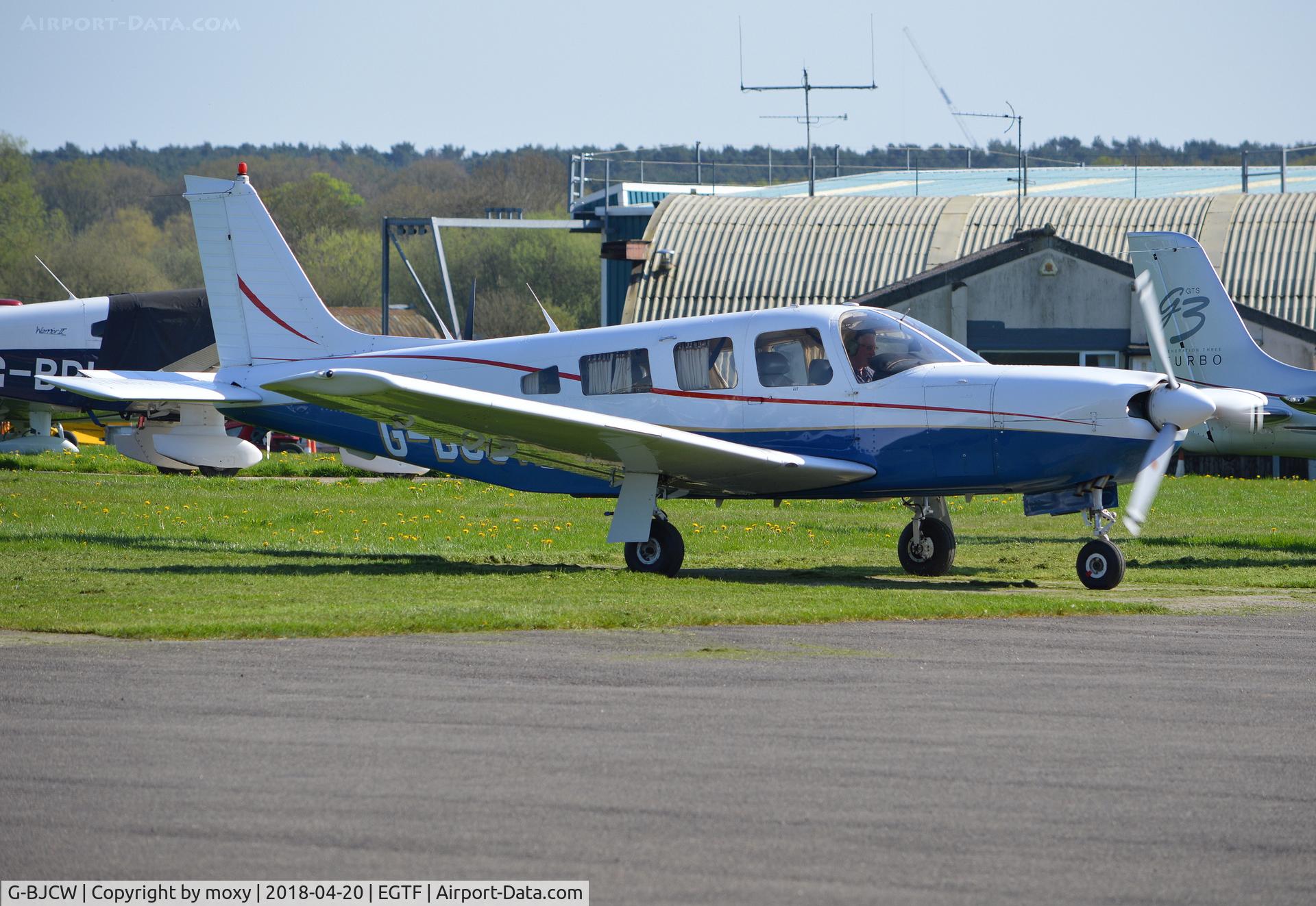 G-BJCW, 1981 Piper PA-32R-301 Saratoga SP C/N 32R-8113094, Piper PA-32R-301 Saratoga SP at Fairoaks. Ex N2866U