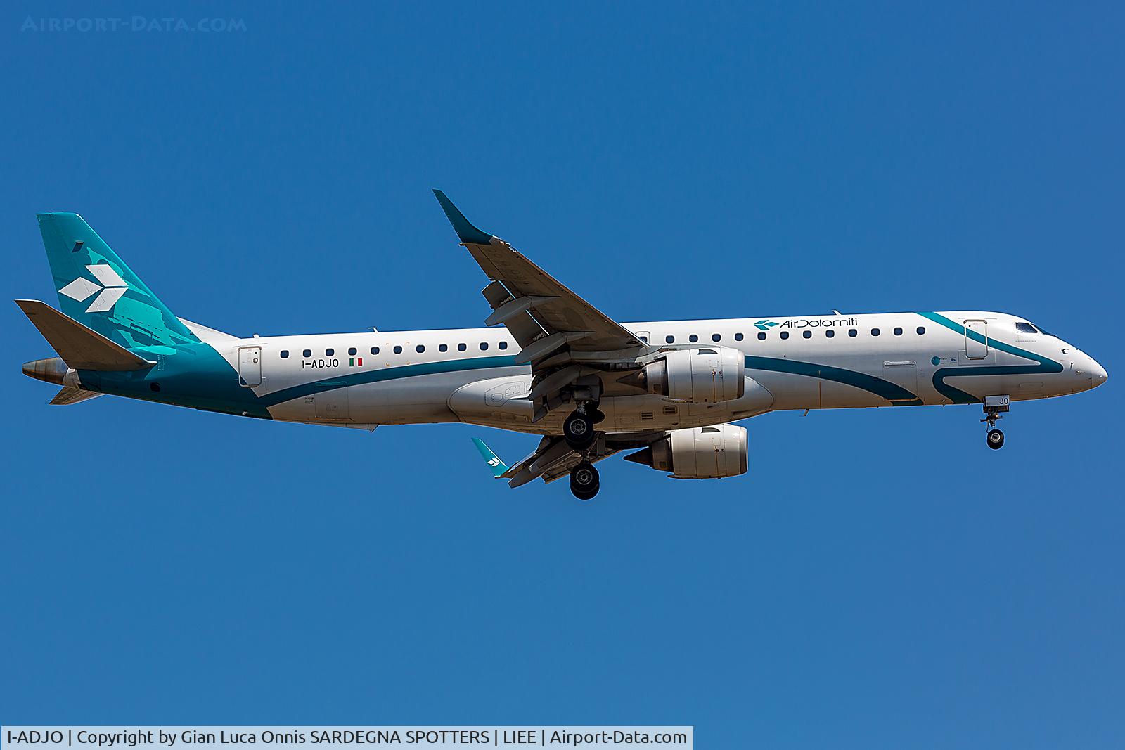 I-ADJO, 2009 Embraer 195LR (ERJ-190-200LR) C/N 19000280, LANDING 14R