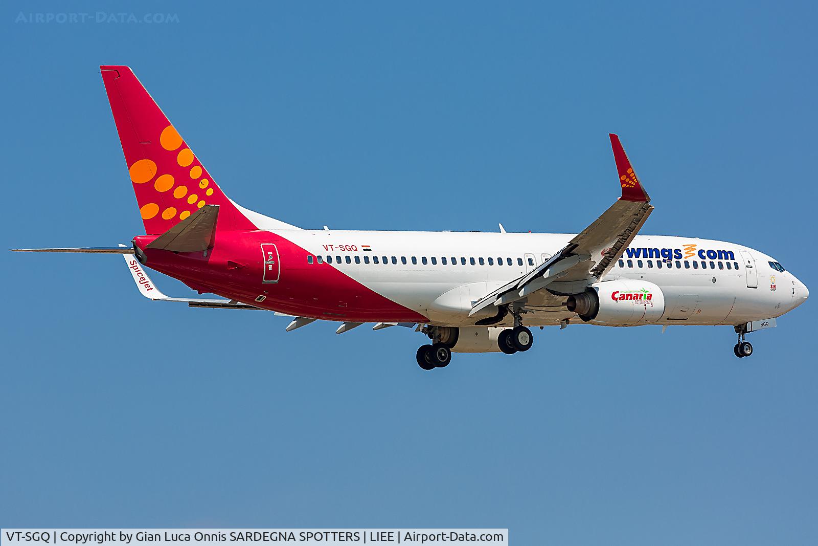 VT-SGQ, 2010 Boeing 737-8GJ C/N 37365, LANDING 14R