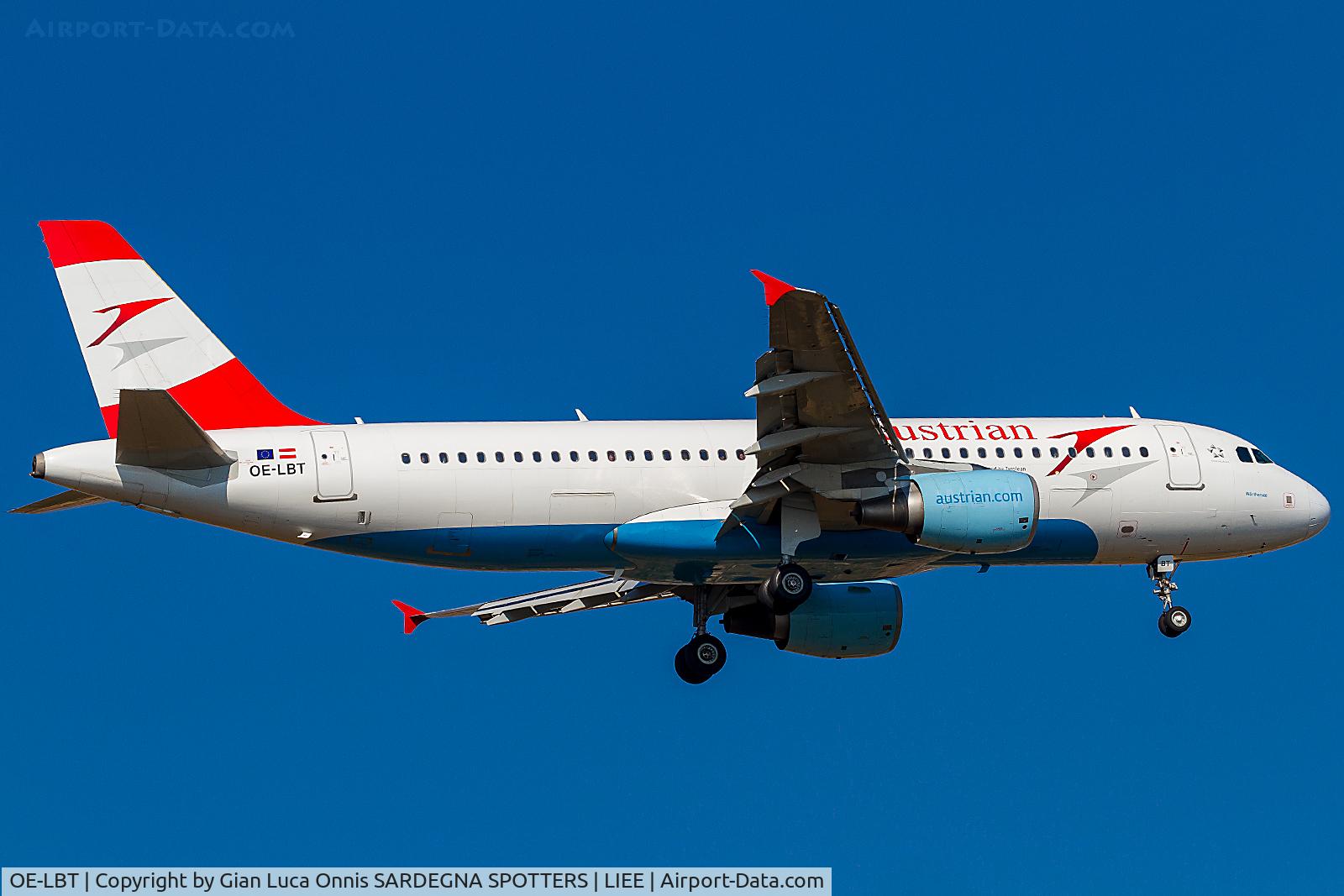 OE-LBT, 2000 Airbus A320-214 C/N 1387, LANDING 14R