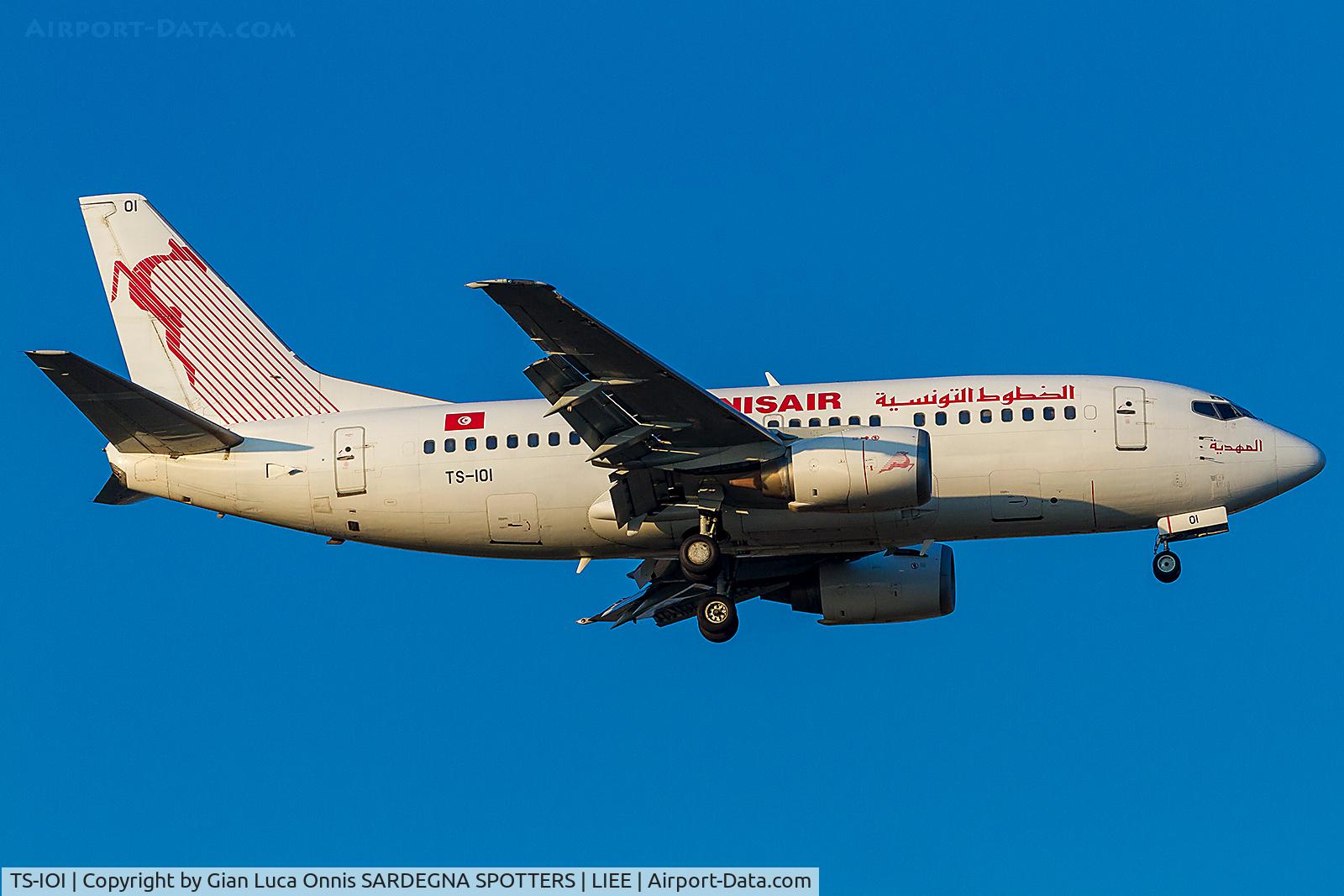 TS-IOI, 1994 Boeing 737-5H3 C/N 27257, LANDING 14R