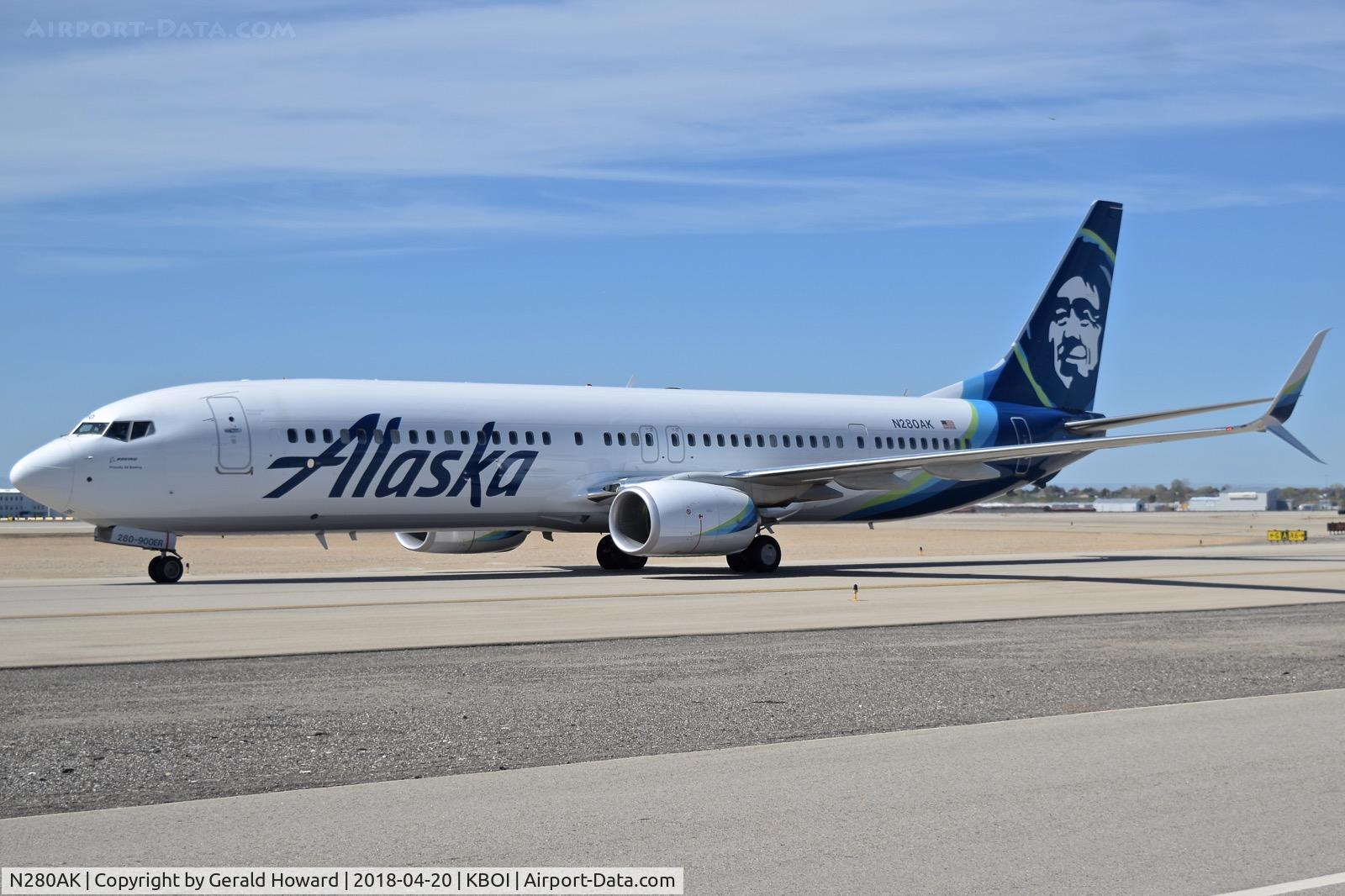 N280AK, 2017 Boeing 737-900/ER C/N 60582, Taxiing on Alpha to the gate.