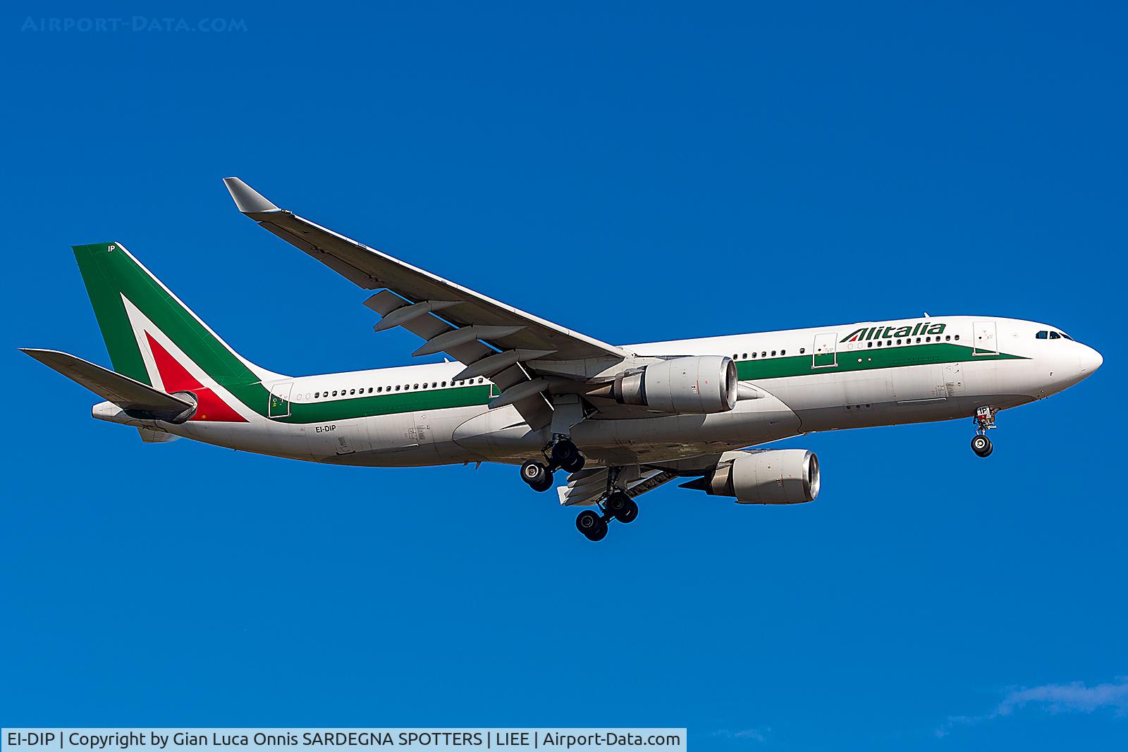 EI-DIP, 2000 Airbus A330-202 C/N 339, LANDING 14R