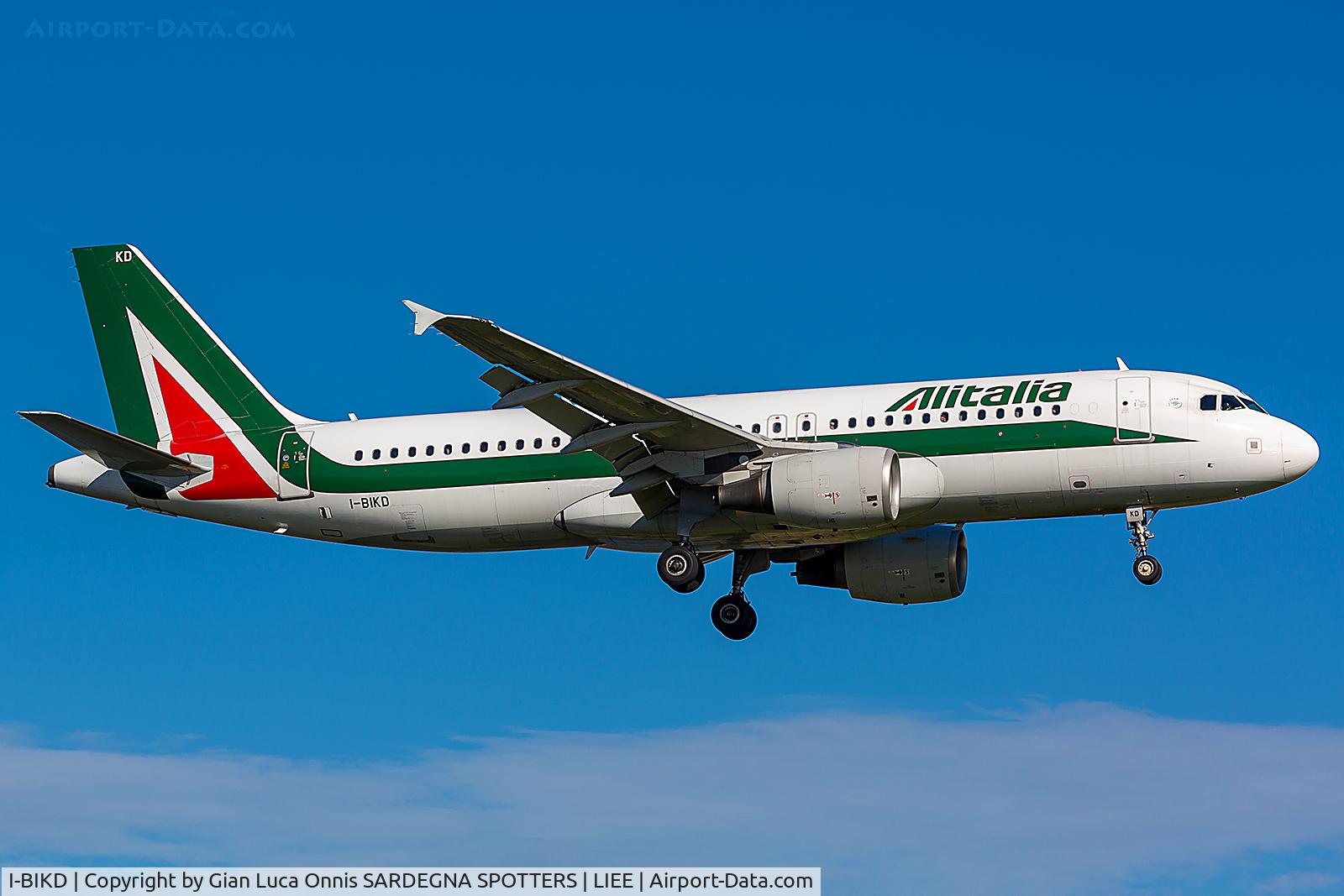 I-BIKD, 2001 Airbus A320-214 C/N 1457, LANDING 14R