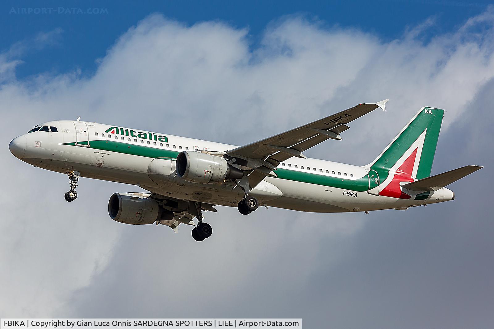 I-BIKA, 1999 Airbus A320-214 C/N 951, LANDING 32L