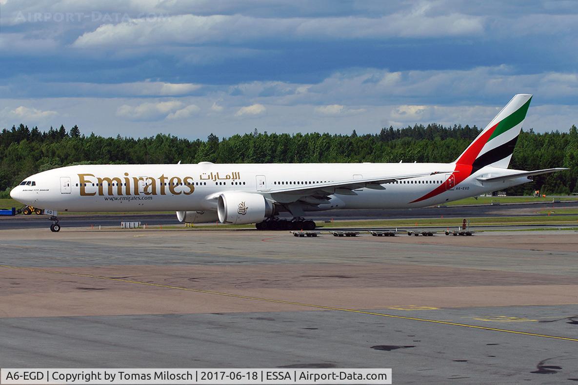 A6-EGD, 2011 Boeing 777-31H/ER C/N 38988, 