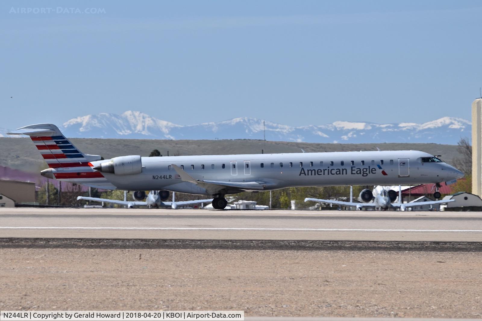 N244LR, 2009 Bombardier CRJ-900LR (CL-600-2D24) C/N 15233, Take off on RWY 28L.