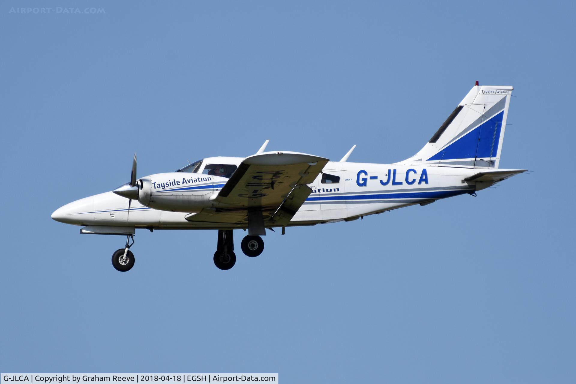 G-JLCA, 1978 Piper PA-34-200T Seneca II C/N 34-7870428, Landing at Norwich.