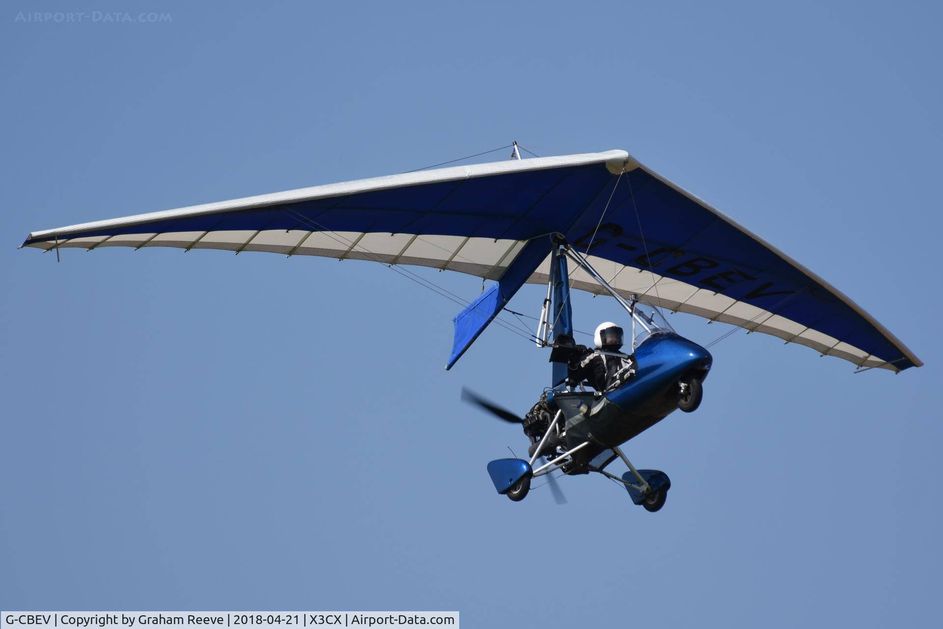 G-CBEV, 2001 Pegasus Quantum 15-912 C/N 7854, Departing from Northrepps.