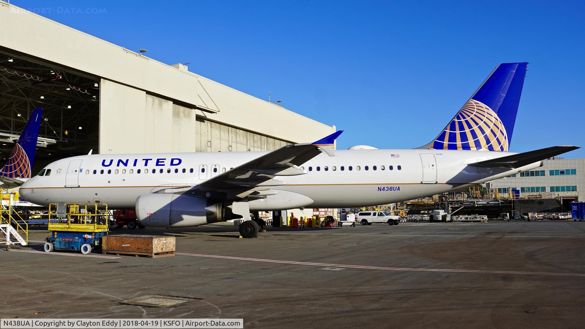 N438UA, 1997 Airbus A320-232 C/N 678, SFO 2018.