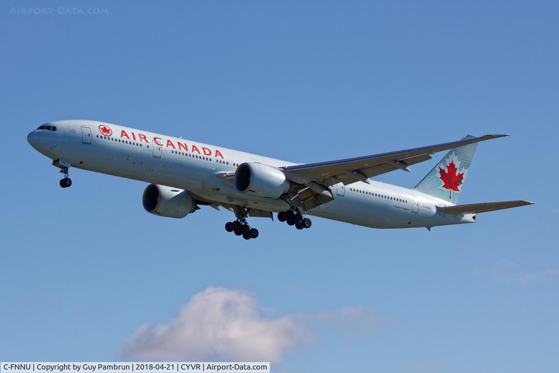 C-FNNU, 2013 Boeing 777-333/ER C/N 43249, Landing