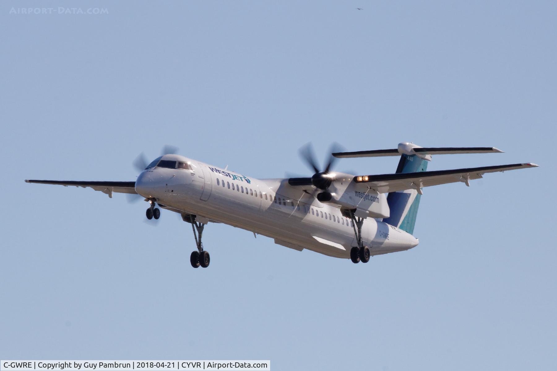 C-GWRE, 2018 De Havilland Canada DHC-8-402 Dash 8 C/N 4576, Landing