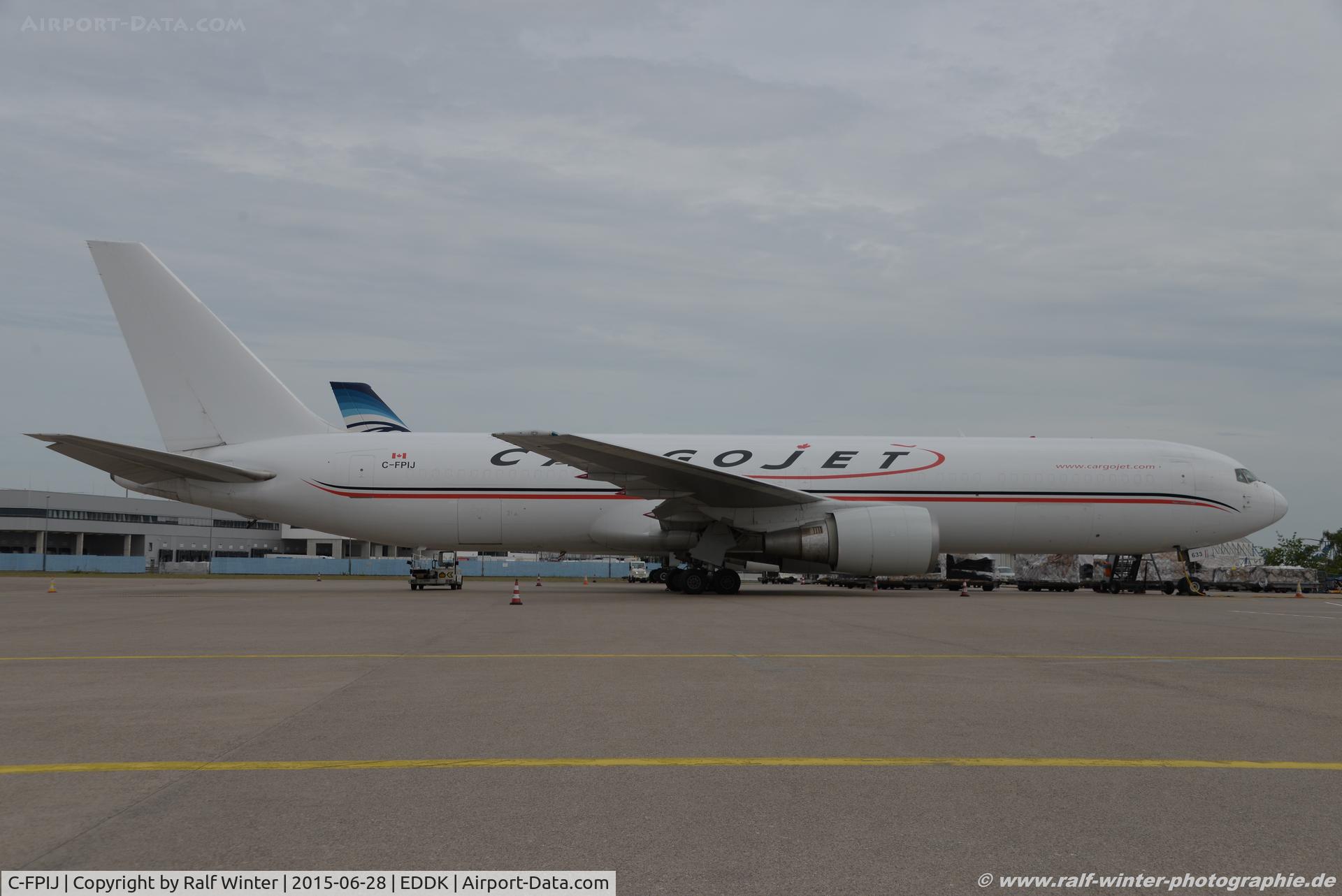 C-FPIJ, 1996 Boeing 767-33A/ER C/N 27918, Boeing 767-33AERBDSF - W8 CJT Cargijet Airways - 27918 - C-FPIJ - 28.06.2015 - CGN