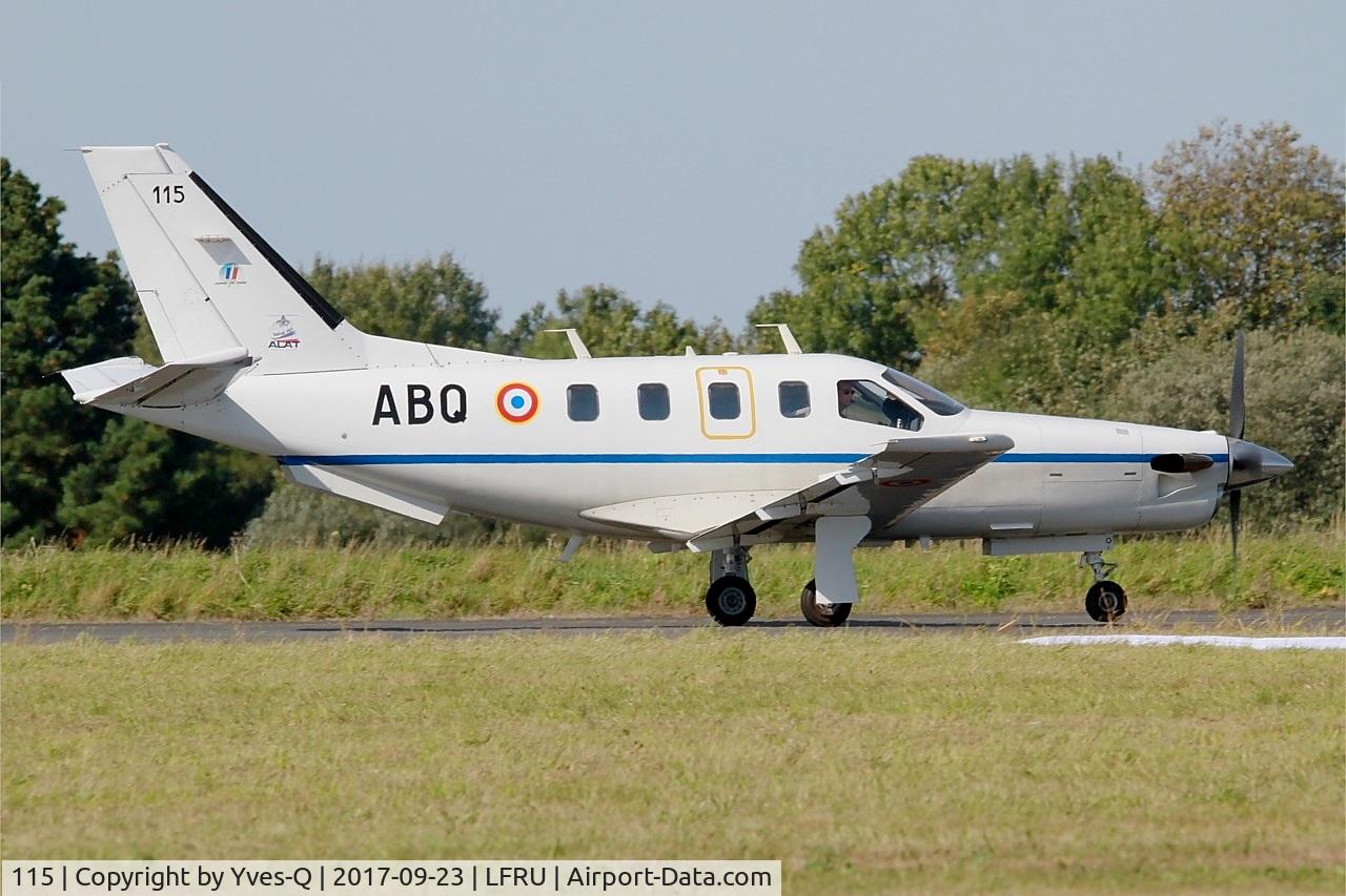 115, Socata TBM-700 C/N 115, Socata TBM-700, Taxiing to holding point rwy 24, Morlaix-Ploujean airport (LFRU-MXN) air show 2017