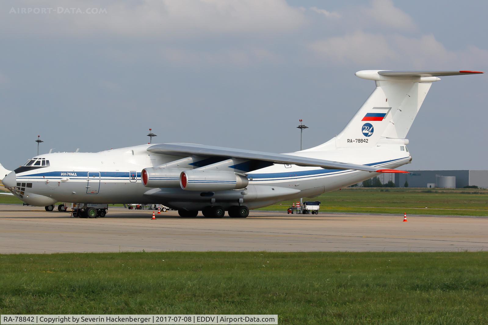RA-78842, 1990 Ilyushin Il-76MD C/N 1003403069, Resting at HAJ.