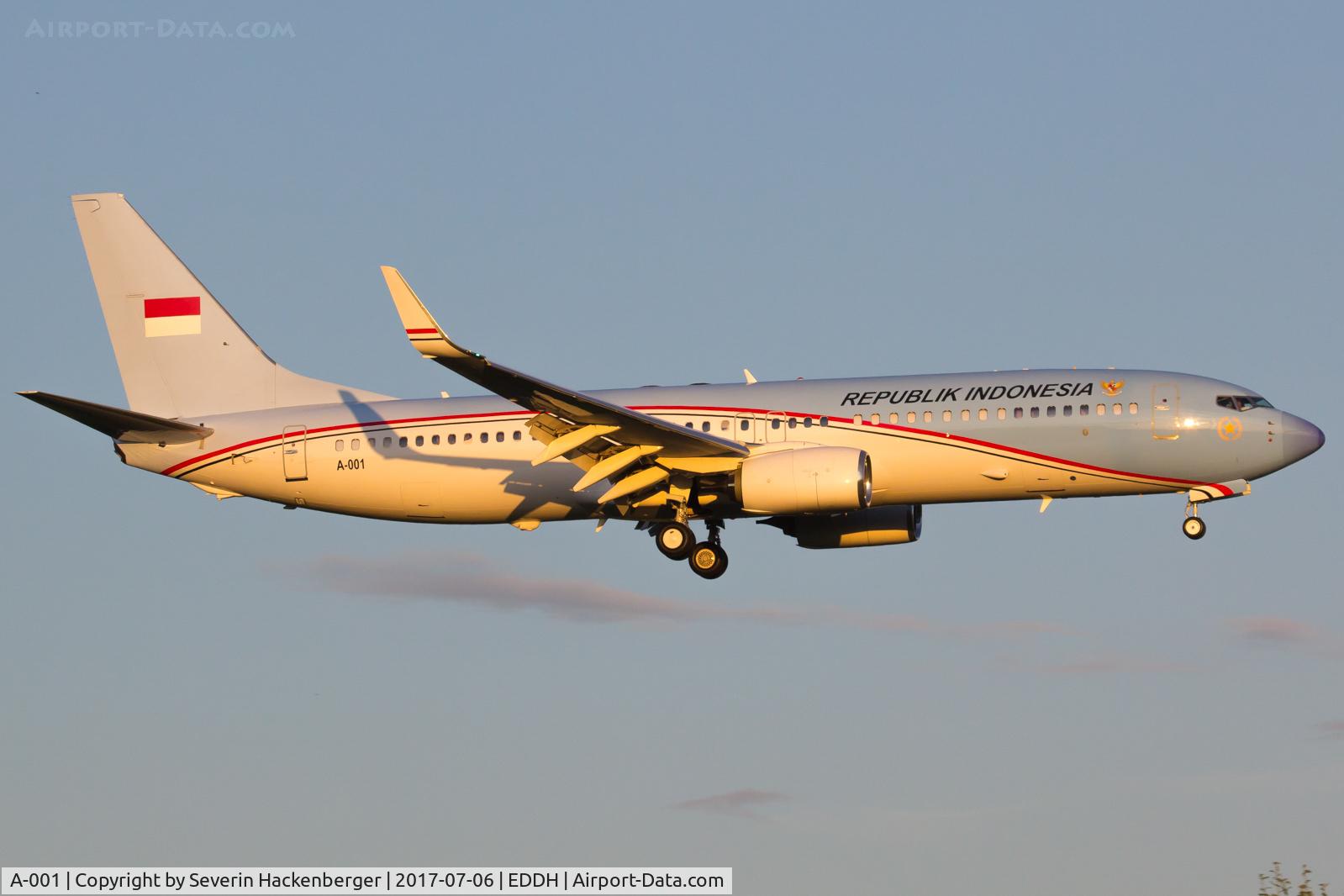 A-001, 2012 Boeing 737-8U3 C/N 41706, Landing at HAM because of G20 summit.