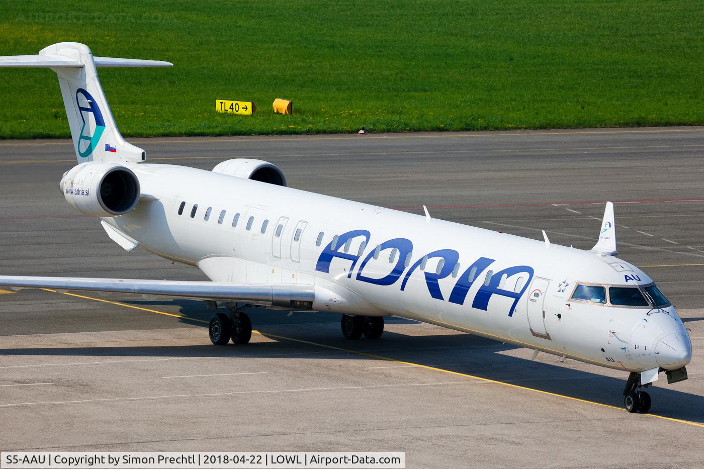 S5-AAU, 2012 Bombardier CRJ-900 (CL-600-2D24) C/N 15283, S5-AAU @ Linz Airport