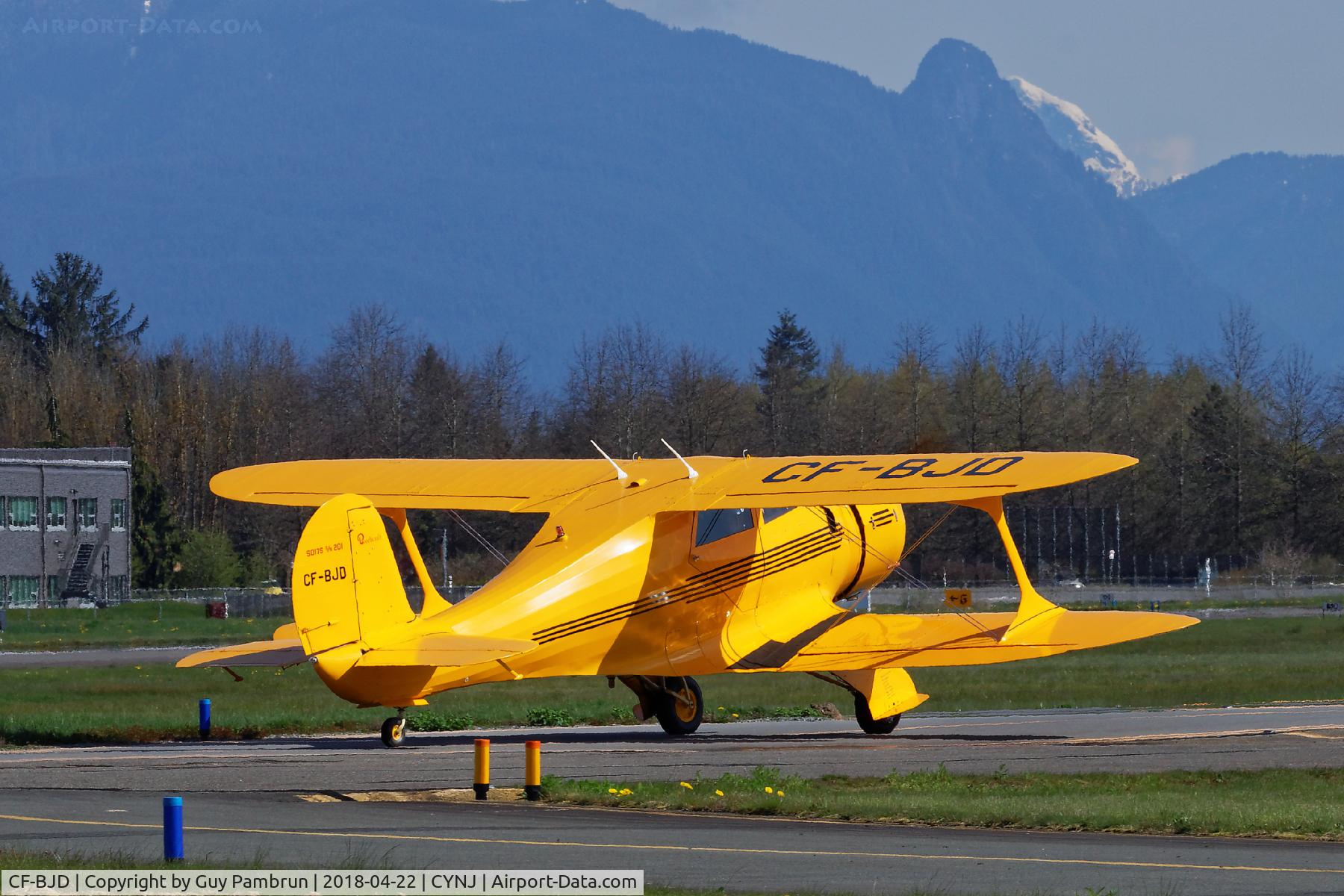 CF-BJD, 1938 Beech D17S Staggerwing C/N 201, Going for fuel