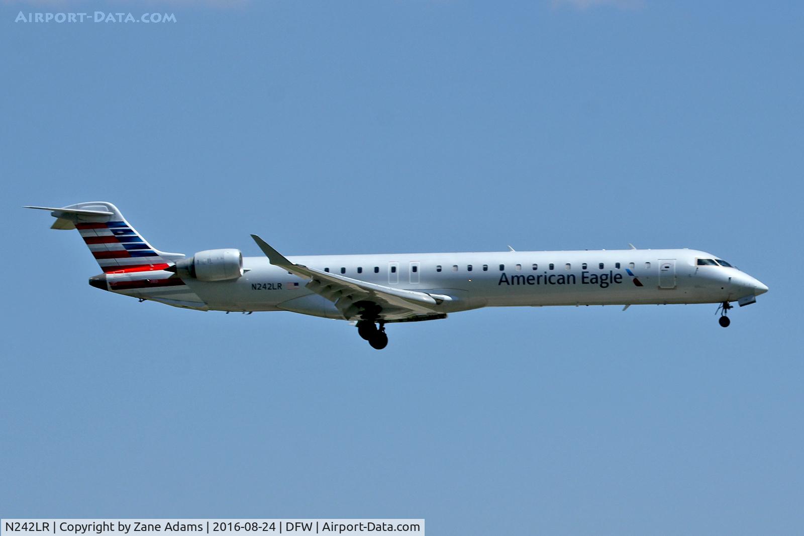 N242LR, 2006 Canadair CRJ-900LR (CL-600-2D24) C/N 15076, Arriving at DFW Airport
