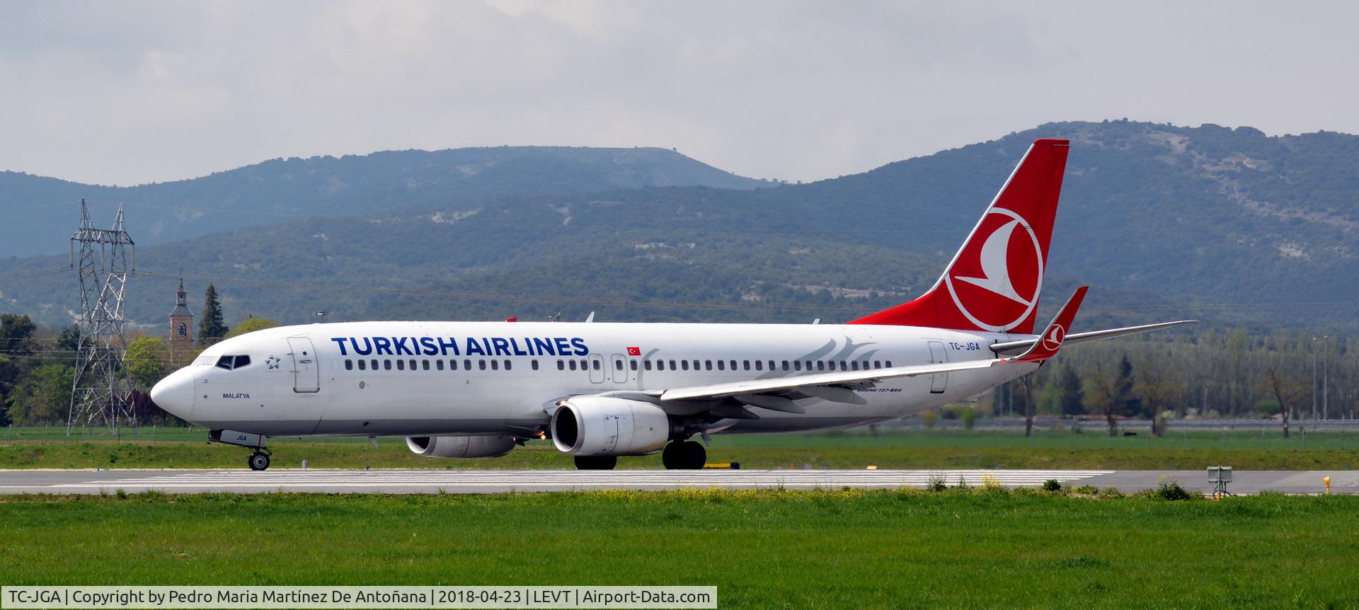 TC-JGA, 2000 Boeing 737-8F2 C/N 29785, Foronda - Vitoria-Gasteiz - España