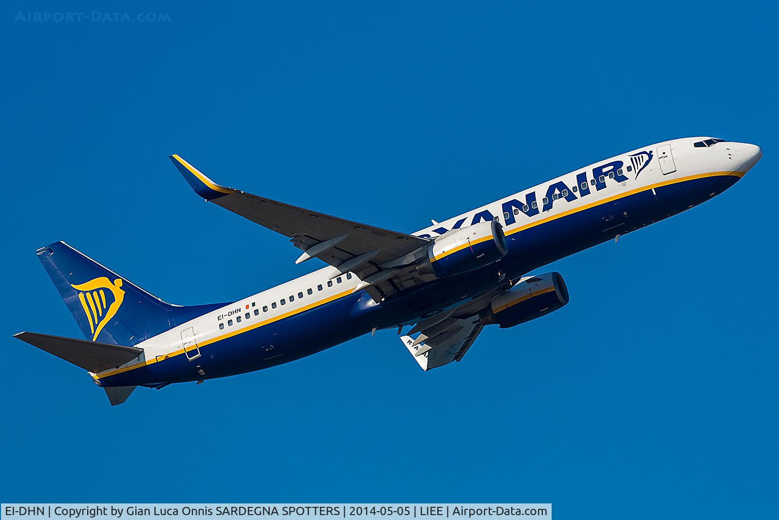 EI-DHN, 2005 Boeing 737-8AS C/N 33577, TAKEOFF 32L