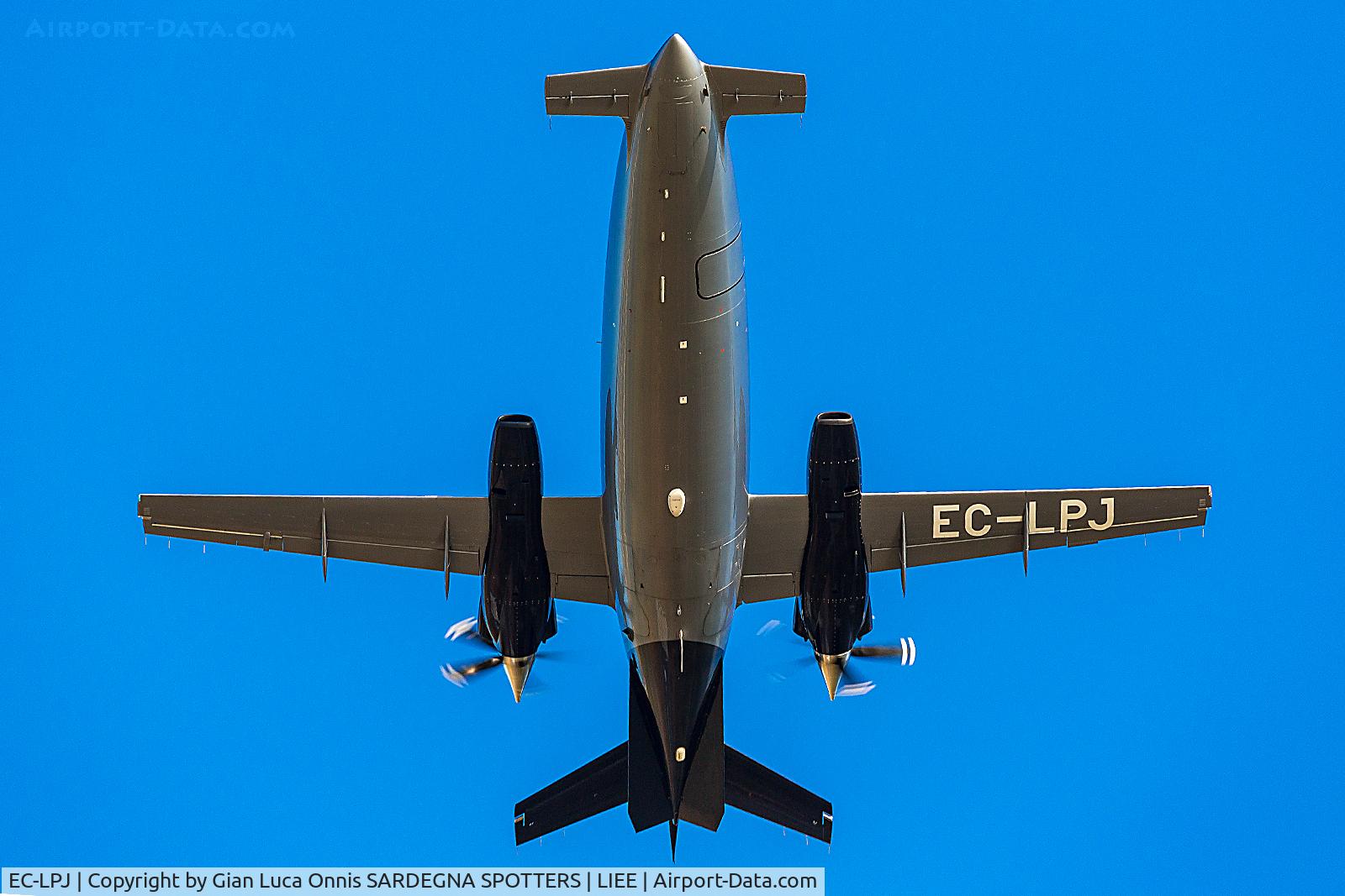 EC-LPJ, 2011 Piaggio P-180 Avanti II C/N 1223, TAKEOFF 32L