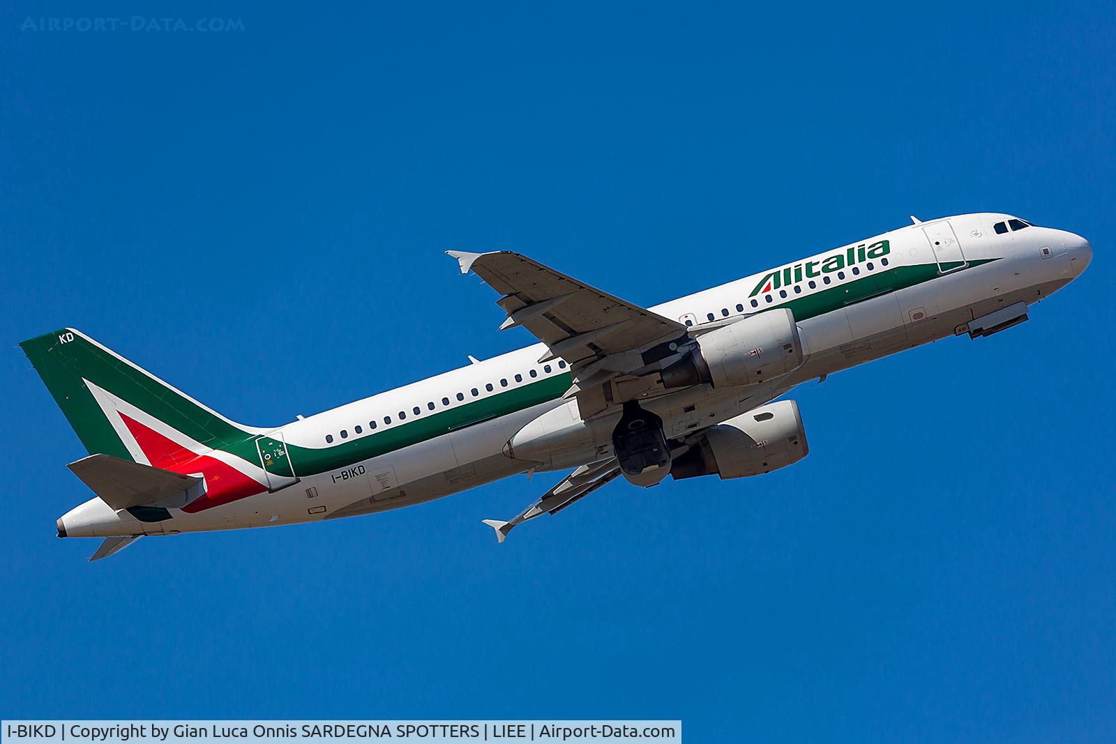 I-BIKD, 2001 Airbus A320-214 C/N 1457, TAKEOFF 32L