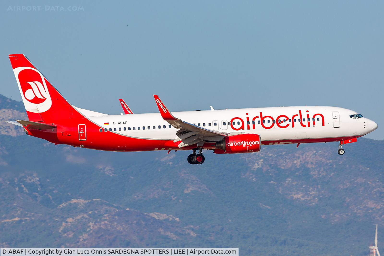 D-ABAF, 2001 Boeing 737-86J C/N 30878, LANDING 32L