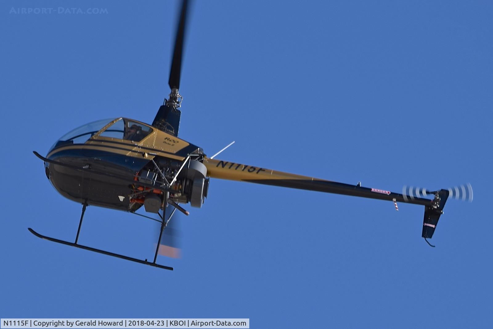 N1115F, 1997 Robinson R22 C/N 2765, Landing on south helipad.