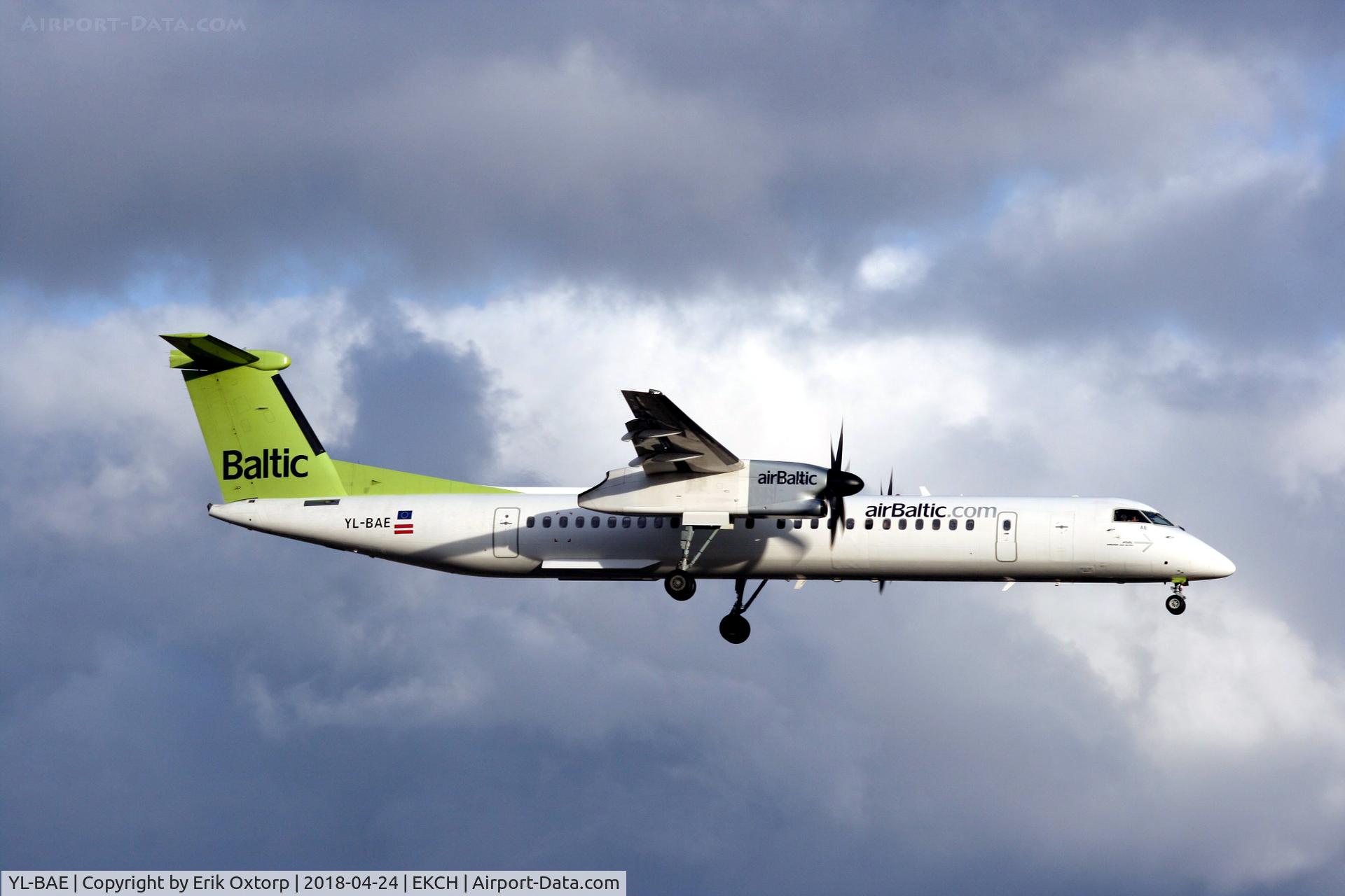 YL-BAE, 2009 Bombardier DHC-8-402 Dash 8 C/N 4289, YL-BAE landing rw 22L