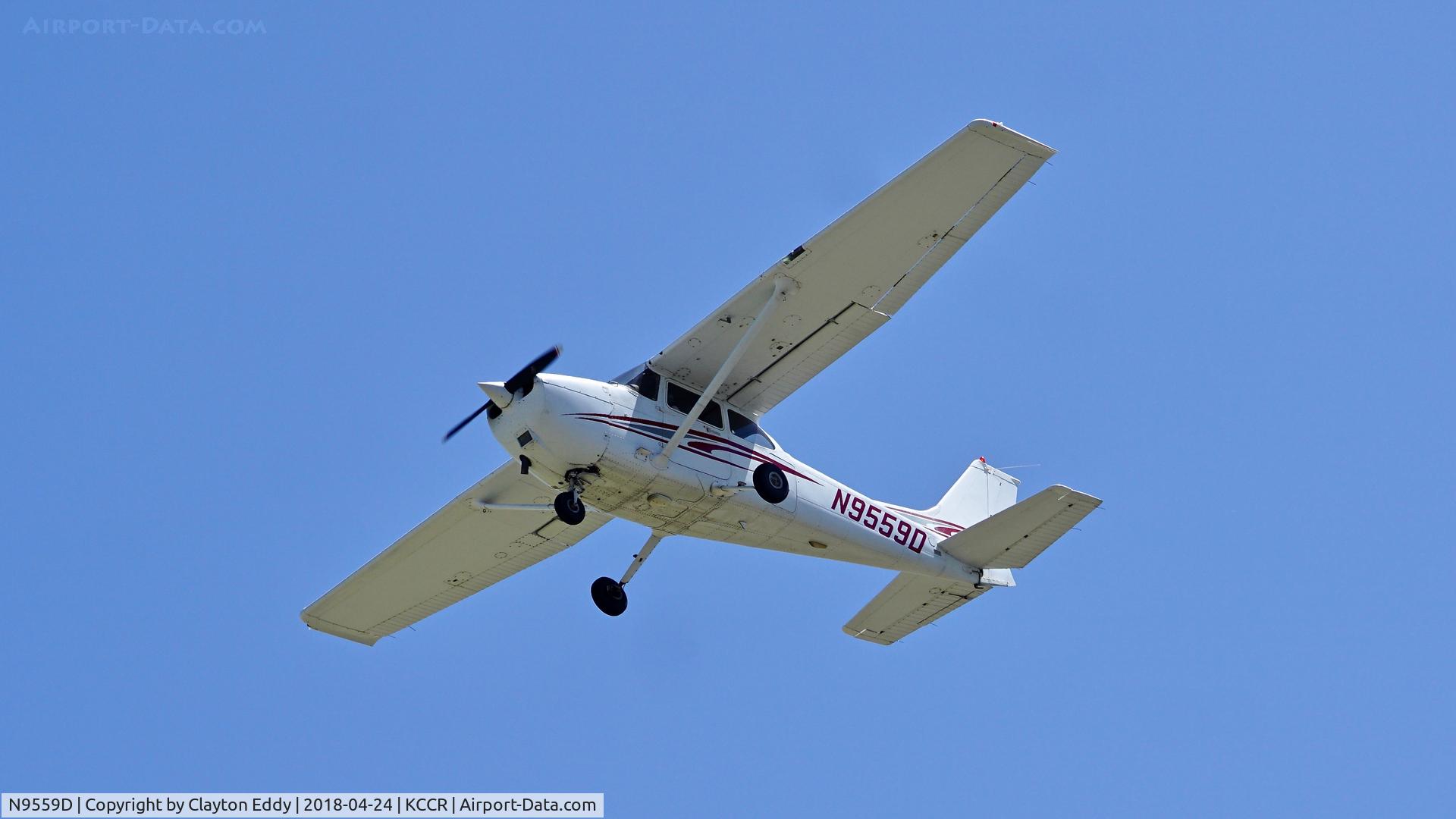 N9559D, 1999 Cessna 172R C/N 17280488, Buchanan Field Concord California 2018.