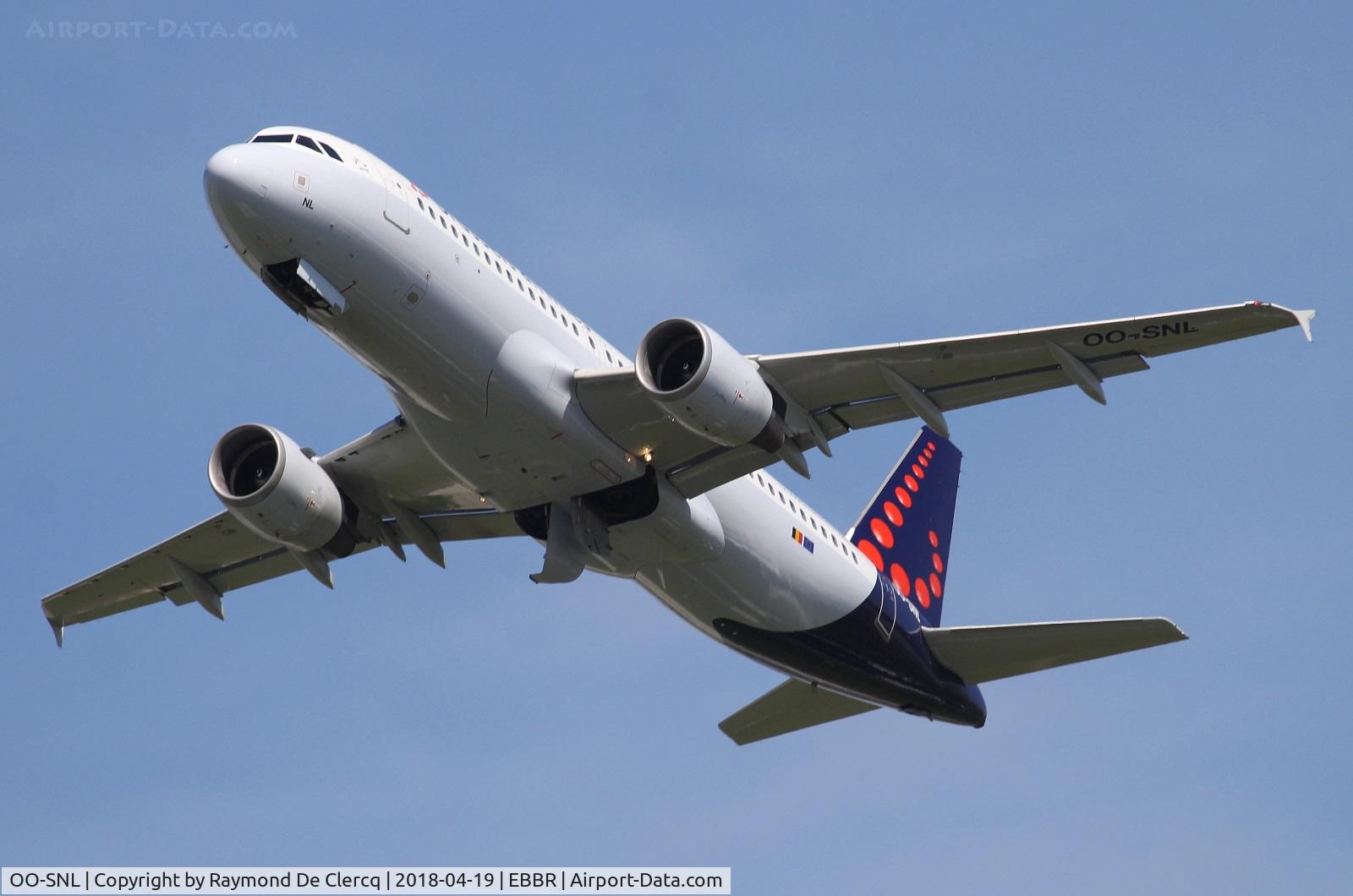 OO-SNL, 2003 Airbus A320-214 C/N 1961, Departing Brussels.