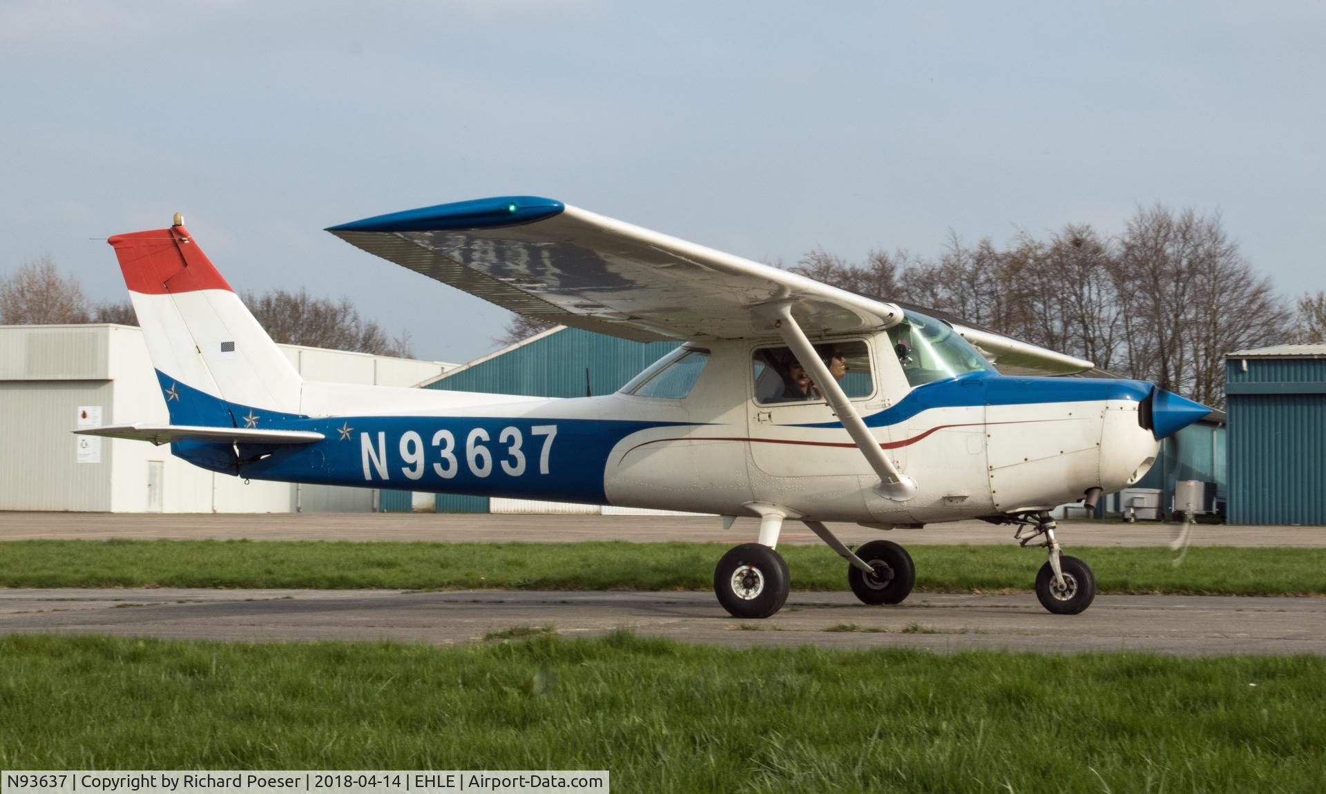 N93637, 1982 Cessna 152 C/N 15285528, After ferry flight to Lelystad.