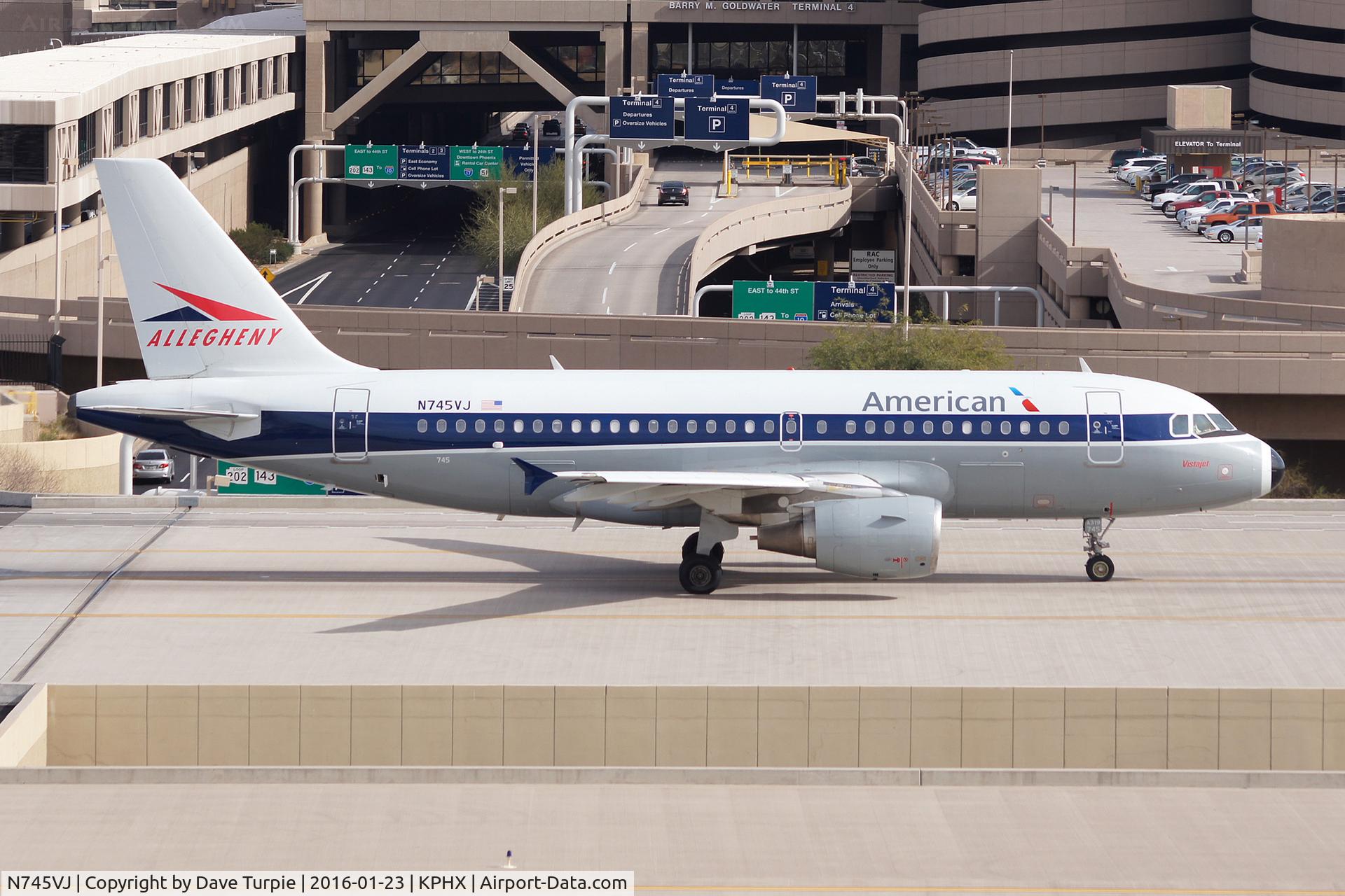 N745VJ, 2000 Airbus A319-112 C/N 1289, No comment.