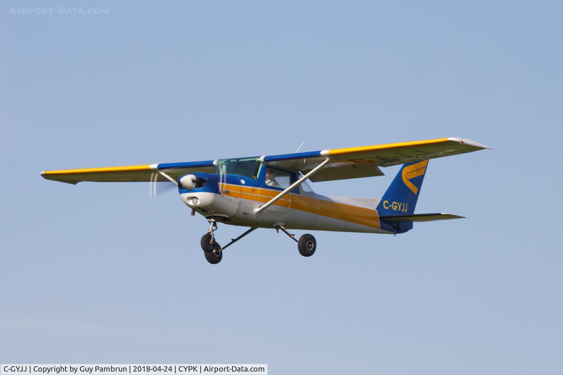 C-GYJJ, 1977 Cessna 152 C/N 15279606, Landing