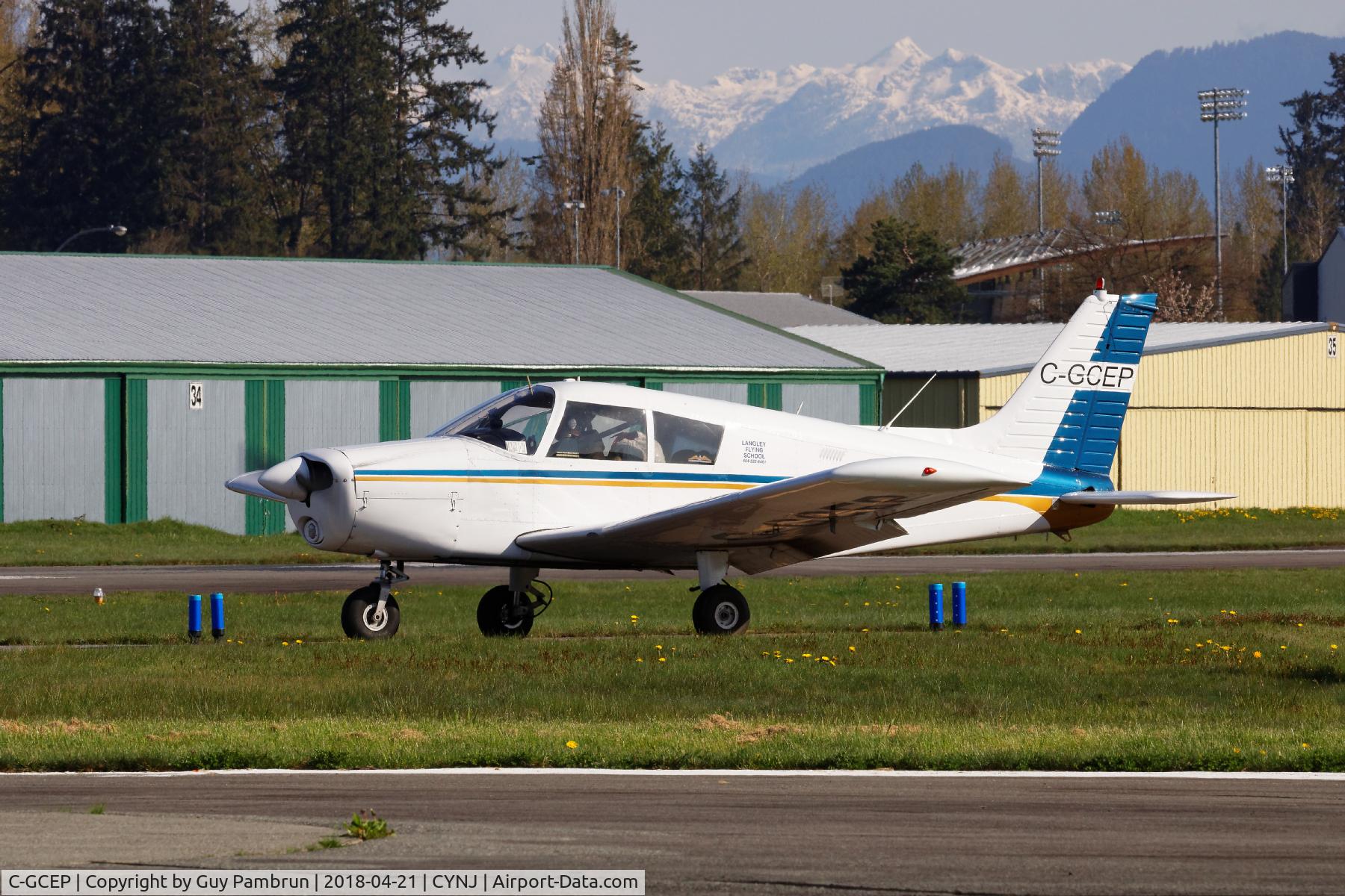 C-GCEP, 1973 Piper PA-28-140 Cherokee C/N 28-7325341, Departing