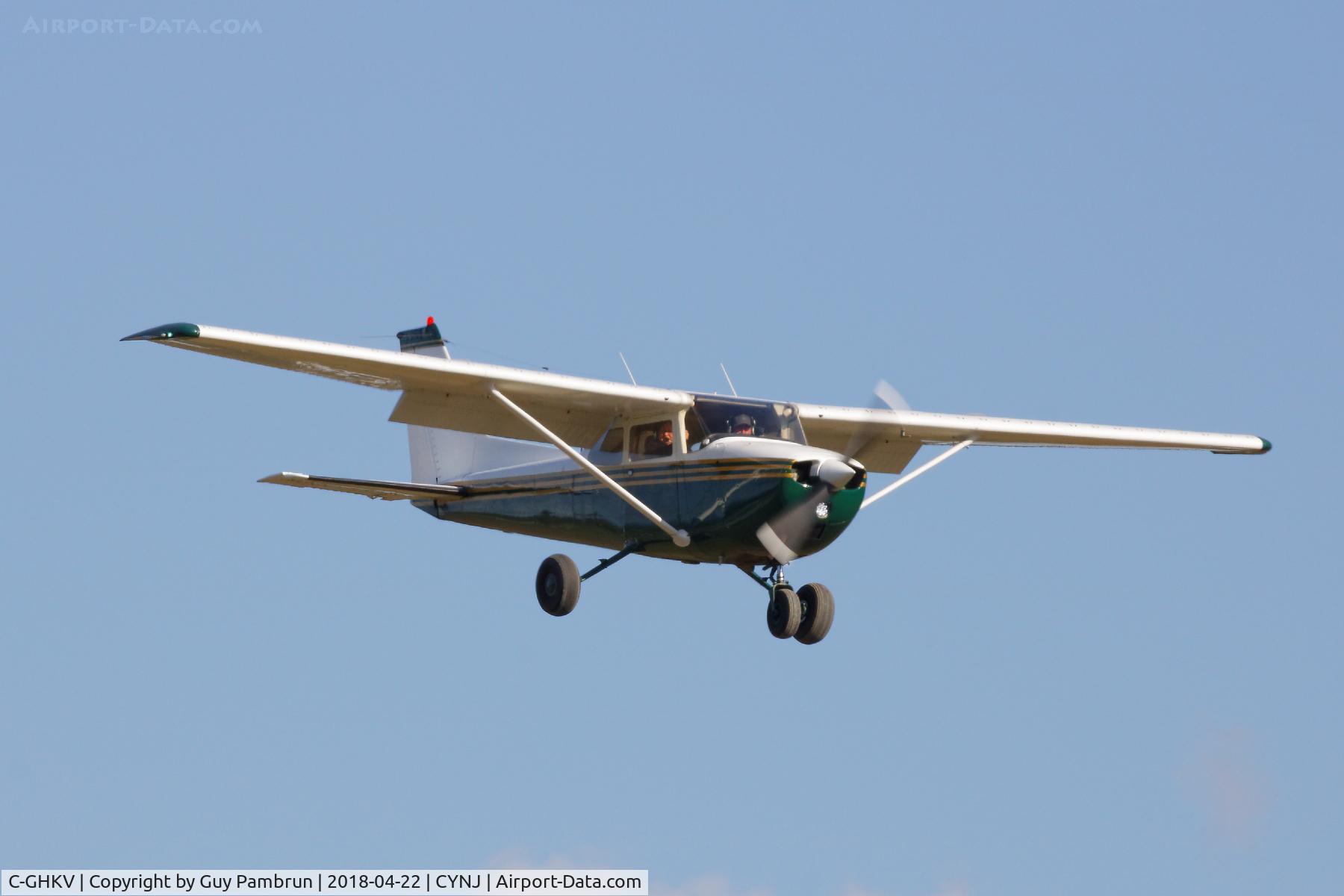 C-GHKV, 1975 Cessna 172M C/N 17264652, Landing