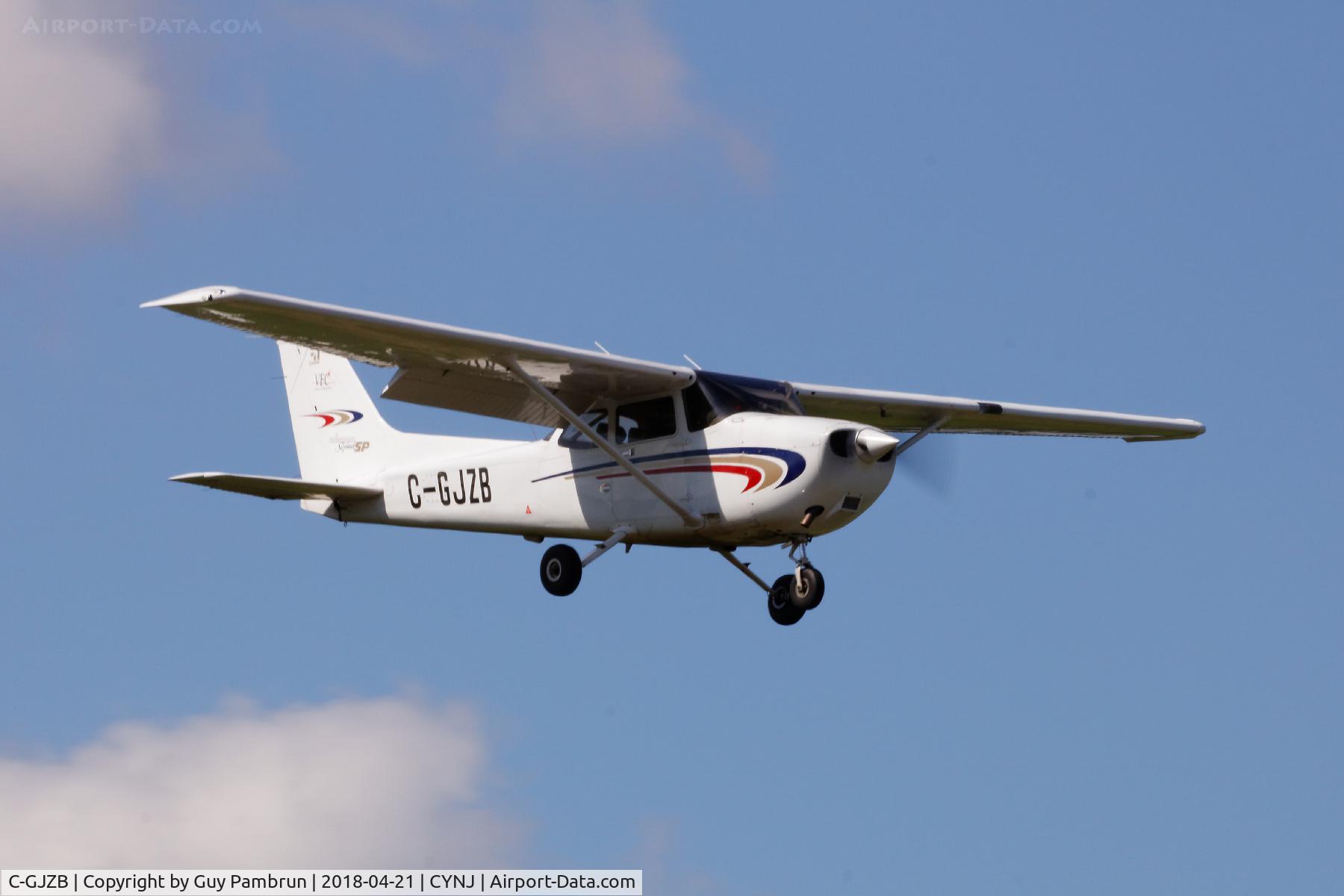 C-GJZB, 2000 Cessna 172S Skyhawk SP C/N 172S8539, Landing