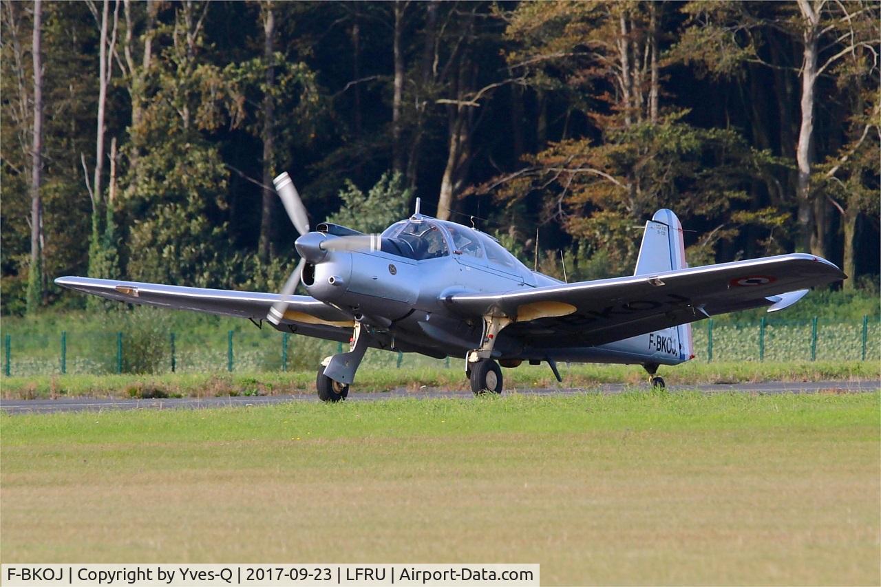 F-BKOJ, Morane-Saulnier MS-733 Alcyon C/N 138, Morane-Saulnier MS-733 Alcyon, Landing rwy 22, Morlaix-Ploujean airport (LFRU-MXN) air show 2017