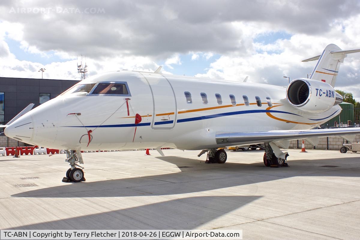 TC-ABN, Bombardier Challenger 605 (CL-600-2B16) C/N 5956, At London Luton