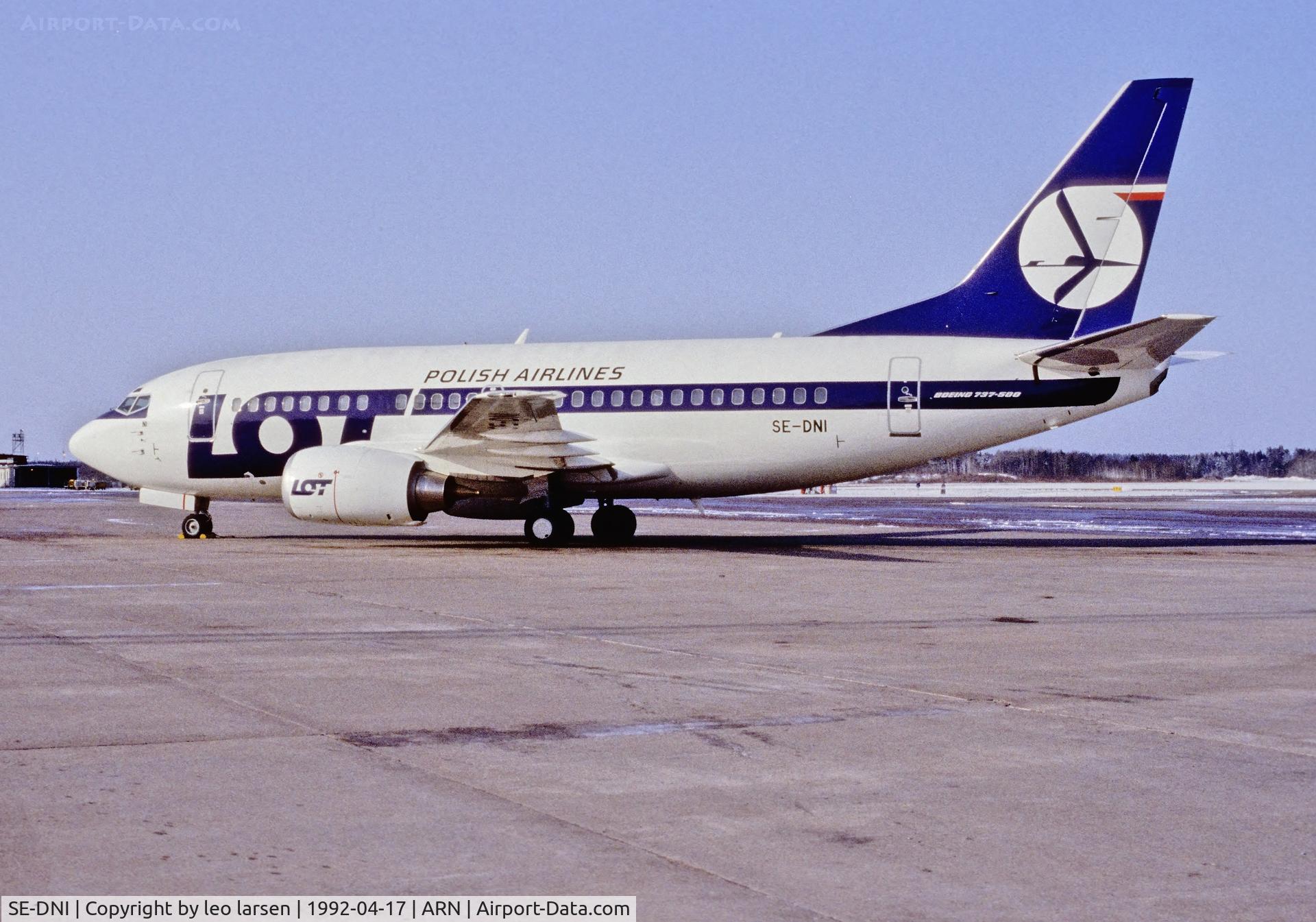 SE-DNI, 1991 Boeing 737-59D C/N 26419, Stockholm Arlanda 17.4.1992 duing lease to LOT.