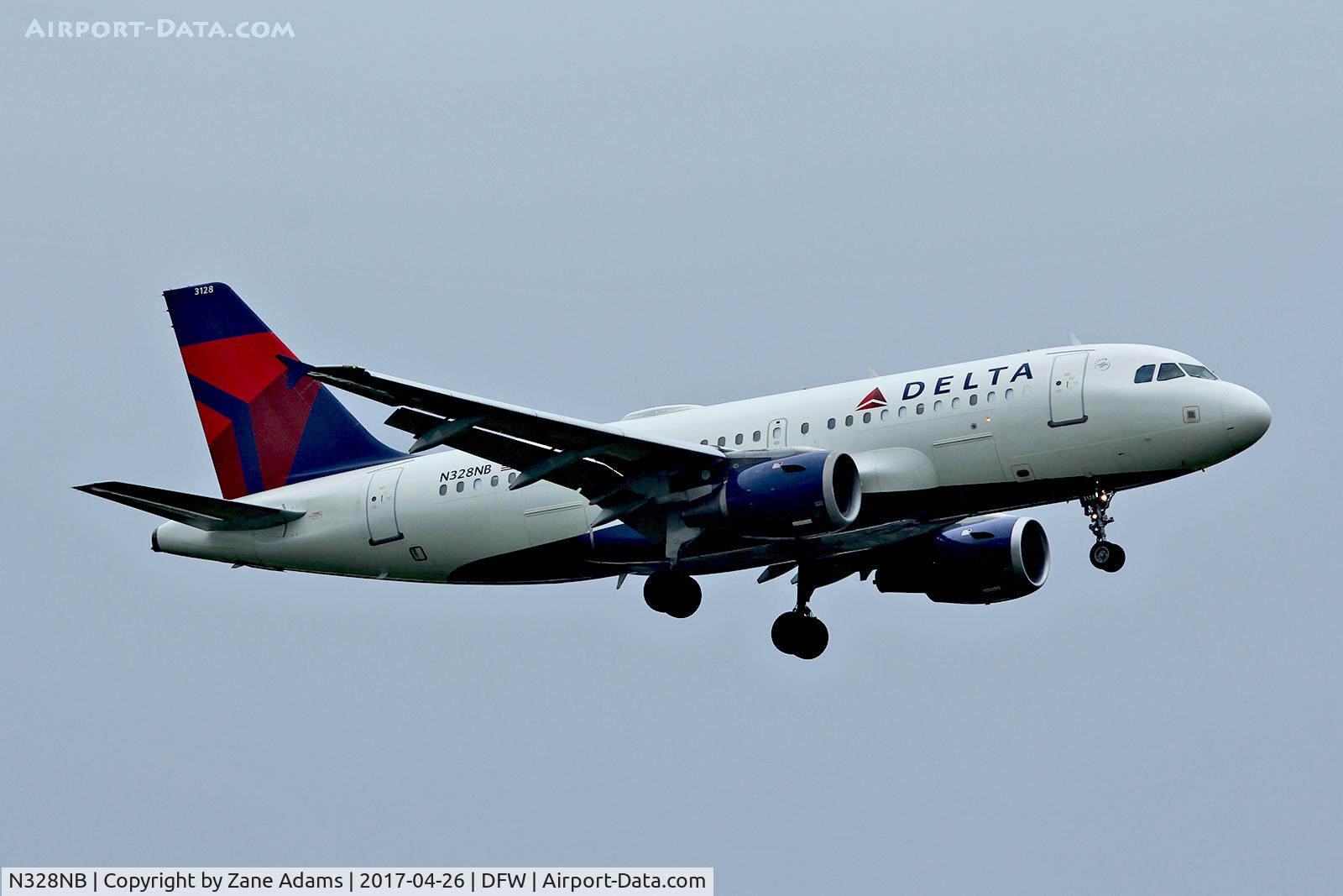 N328NB, 2001 Airbus A319-114 C/N 1520, Arriving at DFW Airport