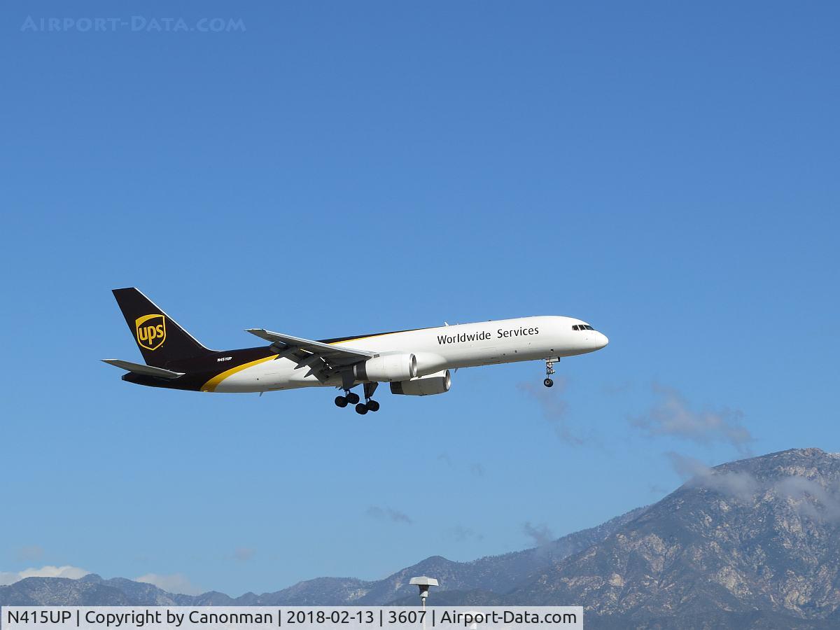 N415UP, 1988 Boeing 757-24APF C/N 23855, Landing