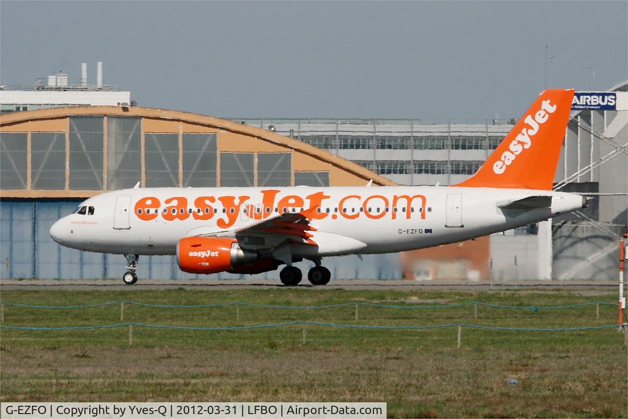 G-EZFO, 2009 Airbus A319-111 C/N 4080, Airbus A319-111, Ready to take off rwy 32R, Toulouse-Blagnac airport (LFBO-TLS)