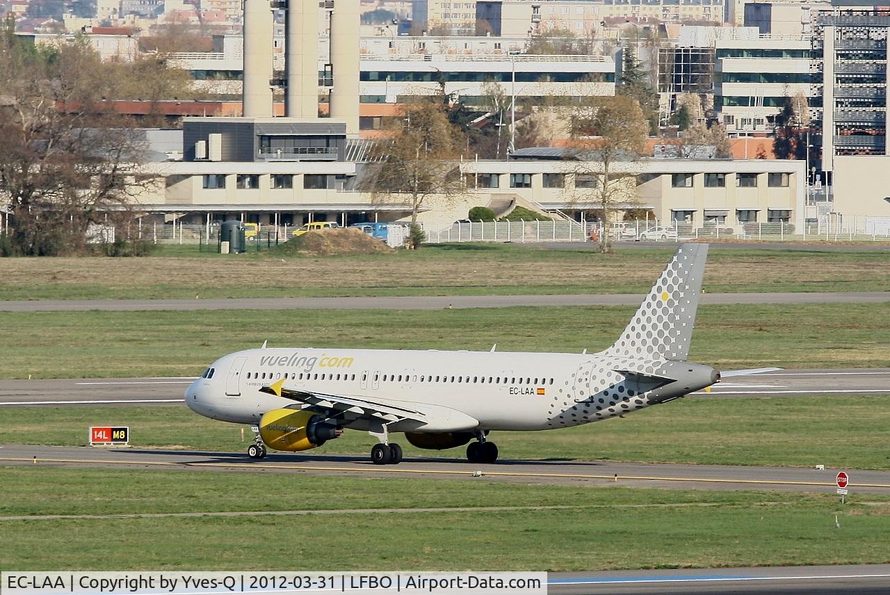 EC-LAA, 2006 Airbus A320-214 C/N 2678, Airbus A320-214, Taxiing, Toulouse-Blagnac airport (LFBO-TLS)