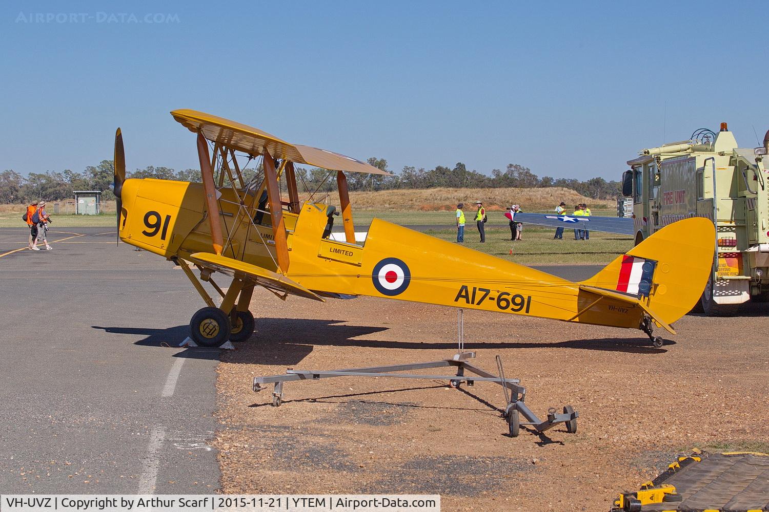 VH-UVZ, 1936 De Havilland DH-82A Tiger Moth II C/N 3508, Temora Warbirds 2015
