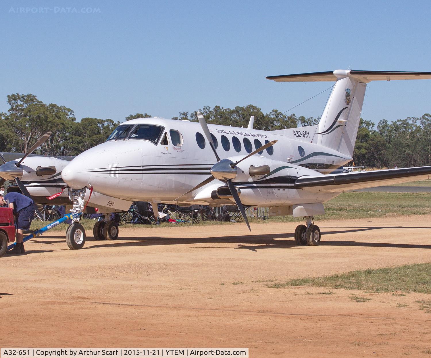 A32-651, Raytheon King Air 350 C/N FL-651, Temora Warbirds 2015