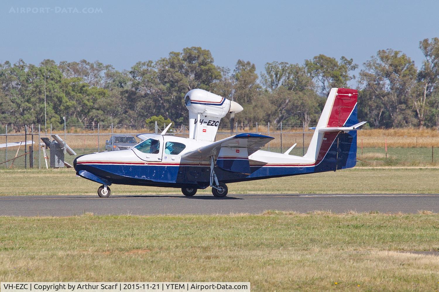 VH-EZC, 1982 Consolidated Aeronautics Inc. Lake LA-4-200 C/N 1079, Temora Warbirds 2015